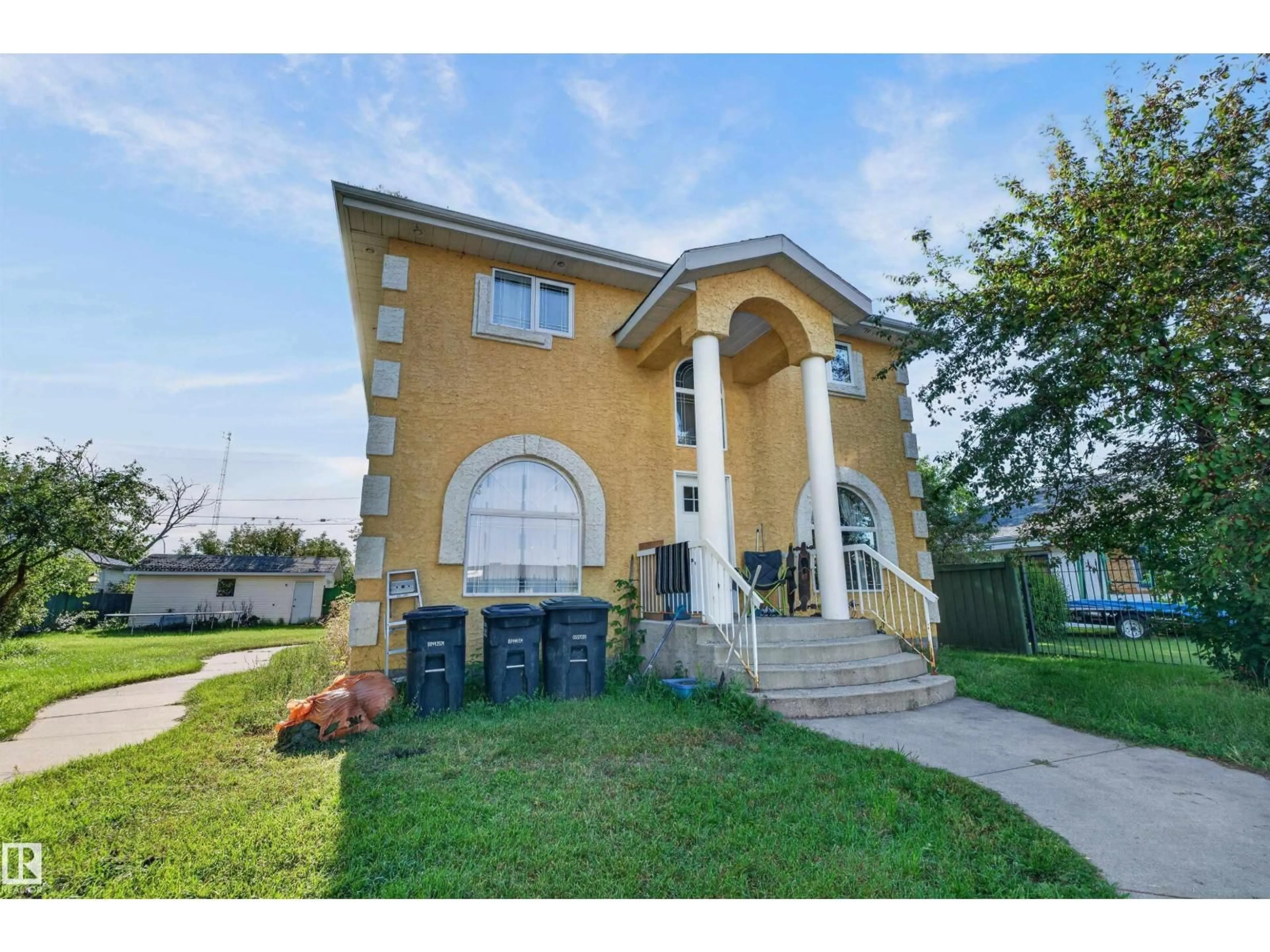 Unknown for 4932 48 ST, Redwater Alberta T0A2W0