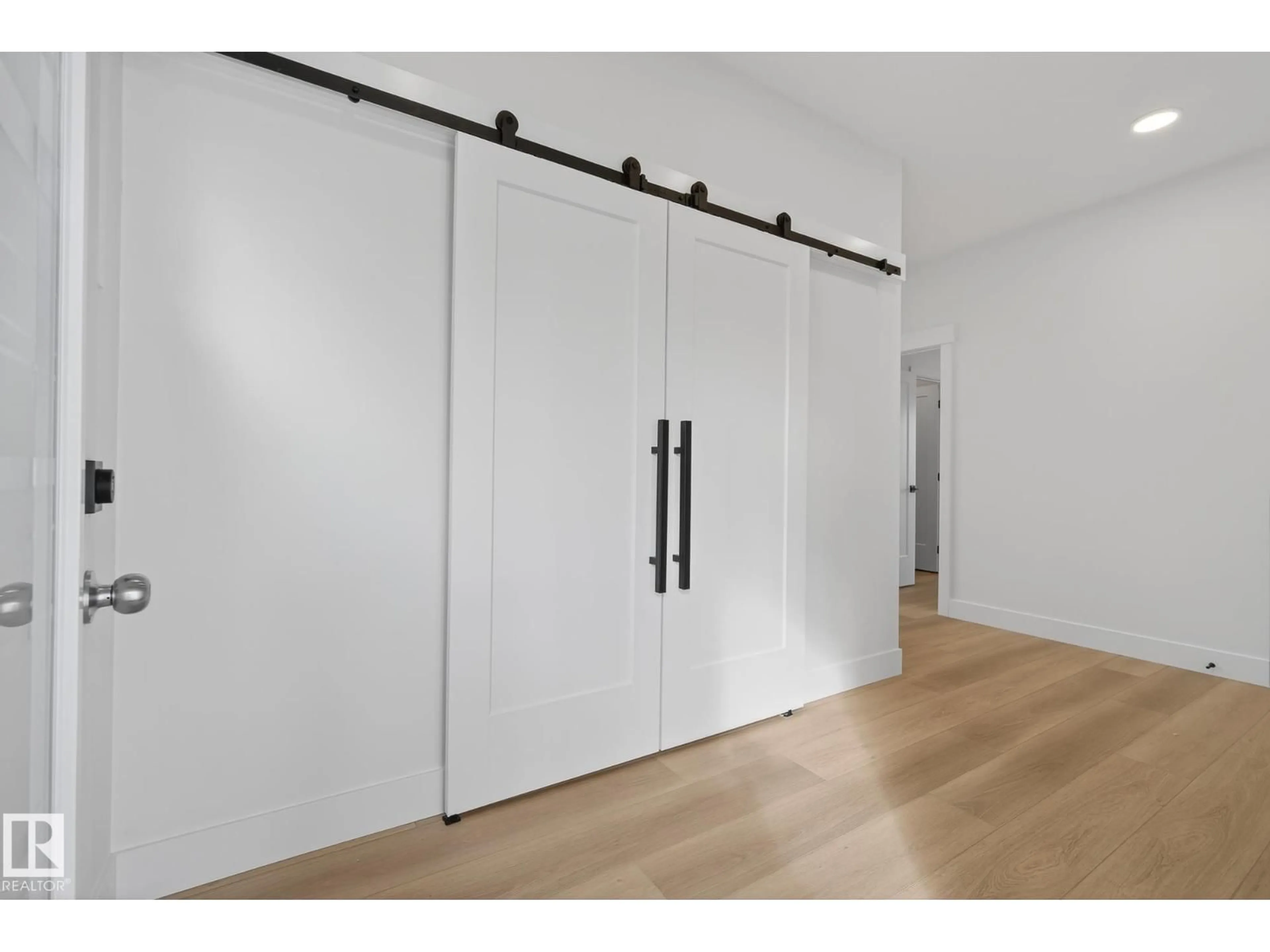 Storage room or clothes room or walk-in closet for SW - 7087 KIVIAQ CR, Edmonton Alberta T6W5N7