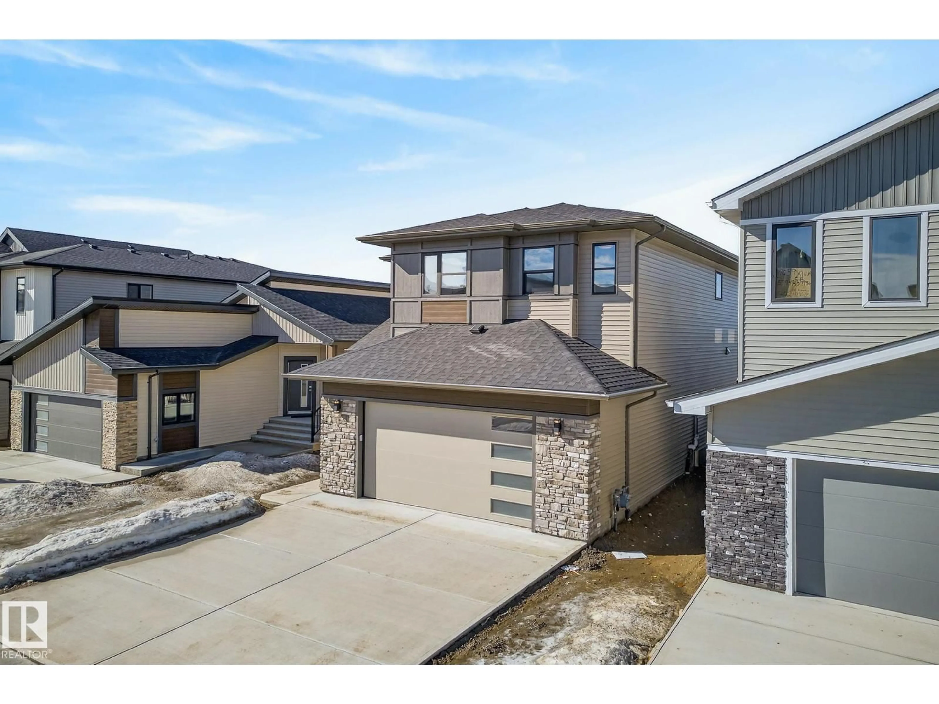 A pic from outside/outdoor area/front of a property/back of a property/a pic from drone, street for 7091 KIVIAQ CR, Edmonton Alberta T6W5N7