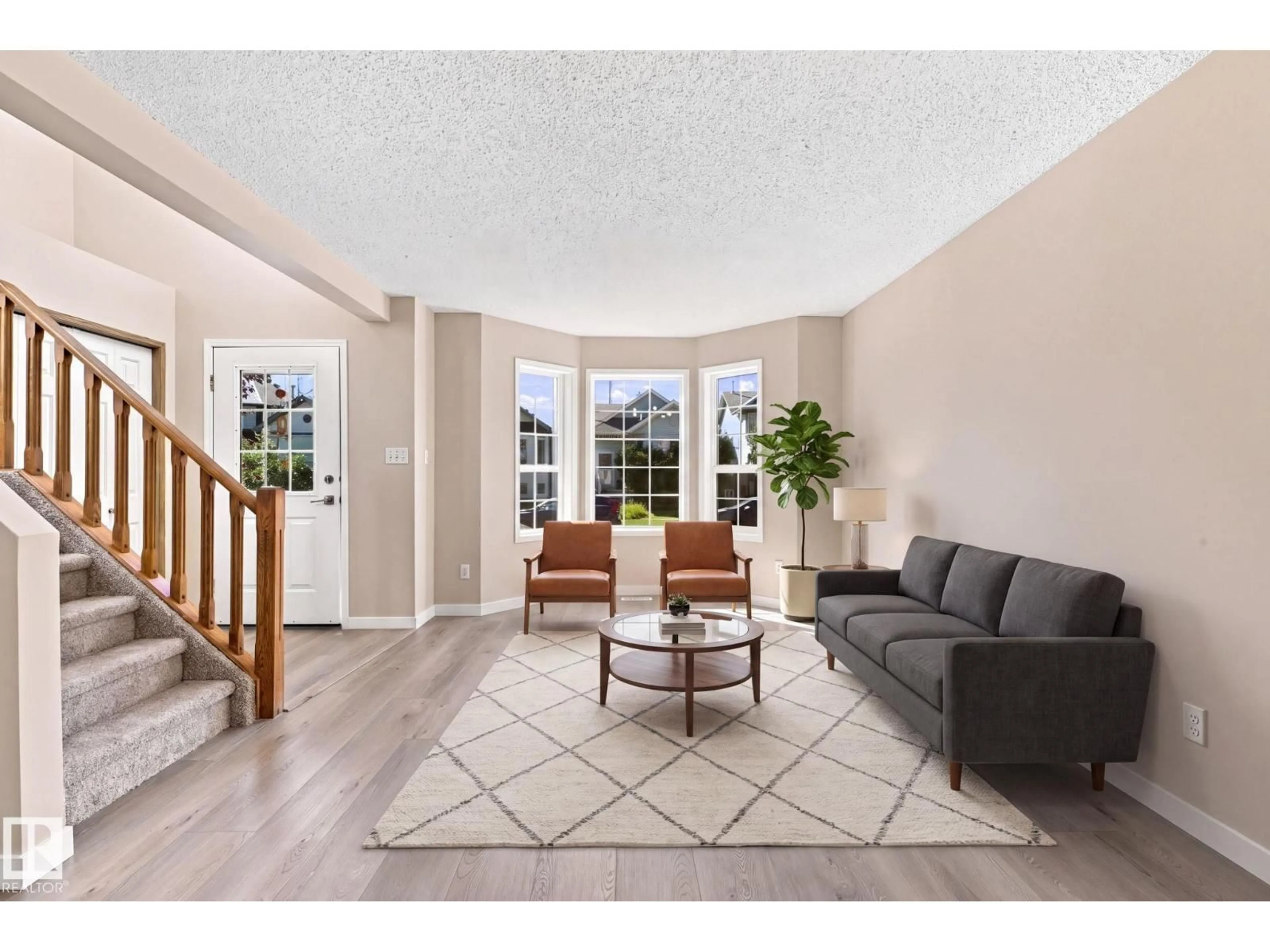 Unknown for 4267 24 ST, Edmonton Alberta T6T1L9