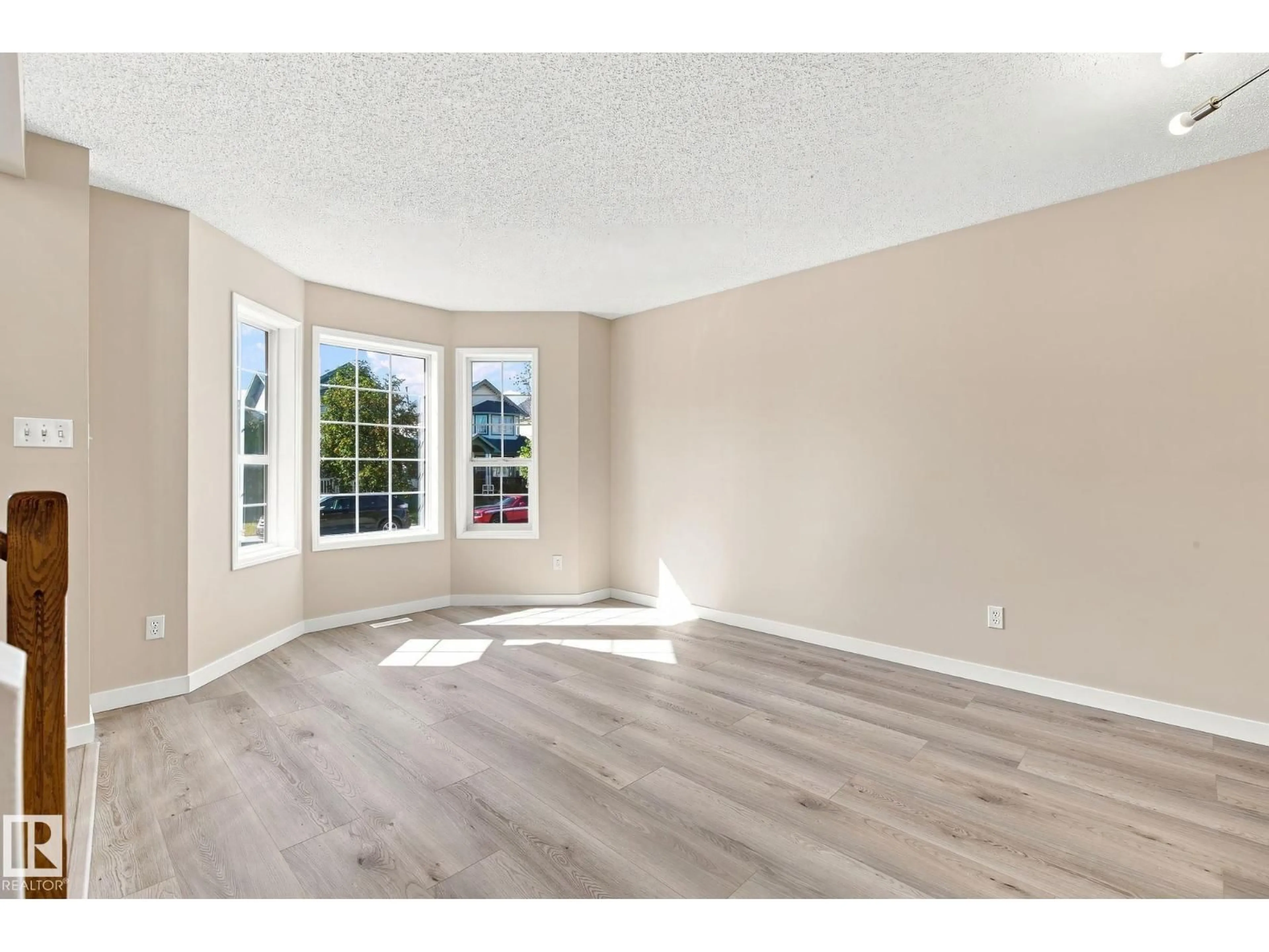 A pic of a room for 4267 24 ST, Edmonton Alberta T6T1L9