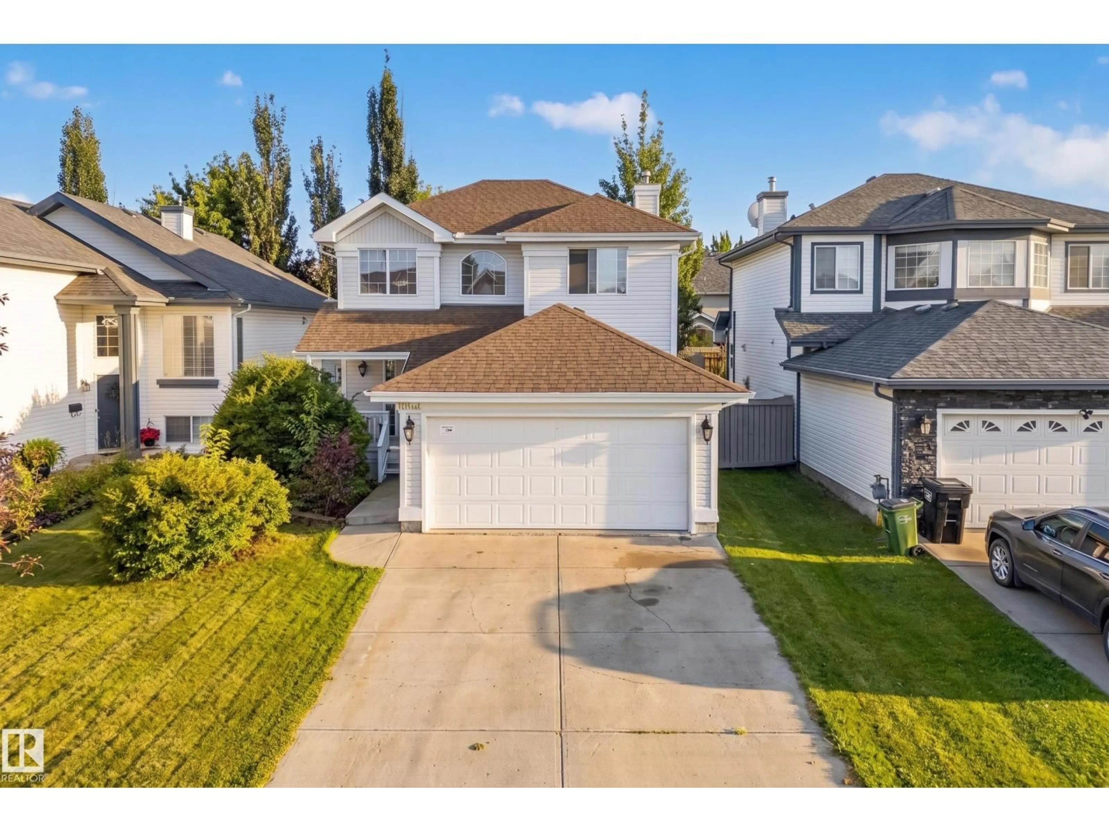 A pic from outside/outdoor area/front of a property/back of a property/a pic from drone, street for 11813 11B AV NW, Edmonton Alberta T6J7E3