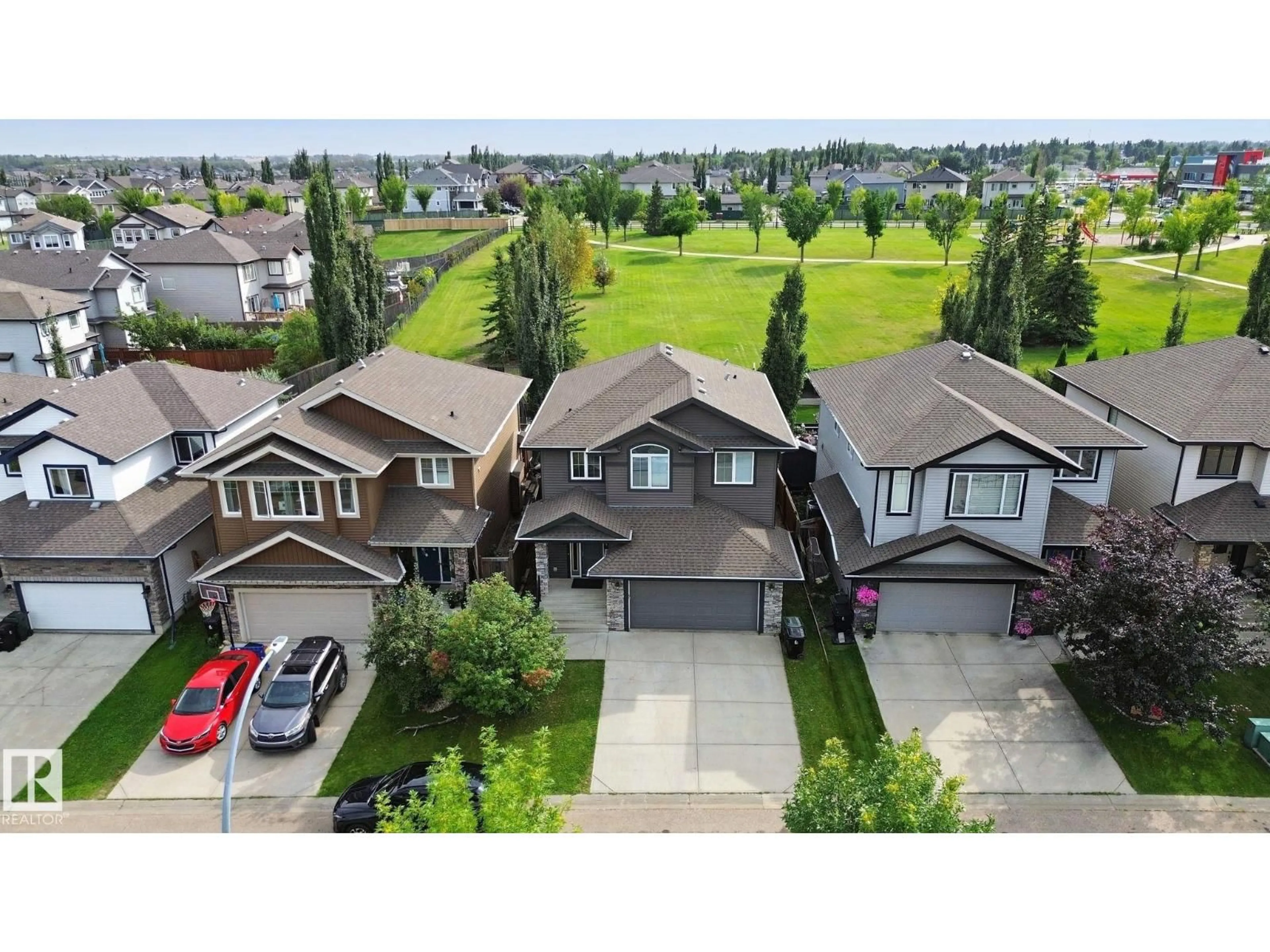 A pic from outside/outdoor area/front of a property/back of a property/a pic from drone, street for 51 VIVIAN WY, Spruce Grove Alberta T7X0H3