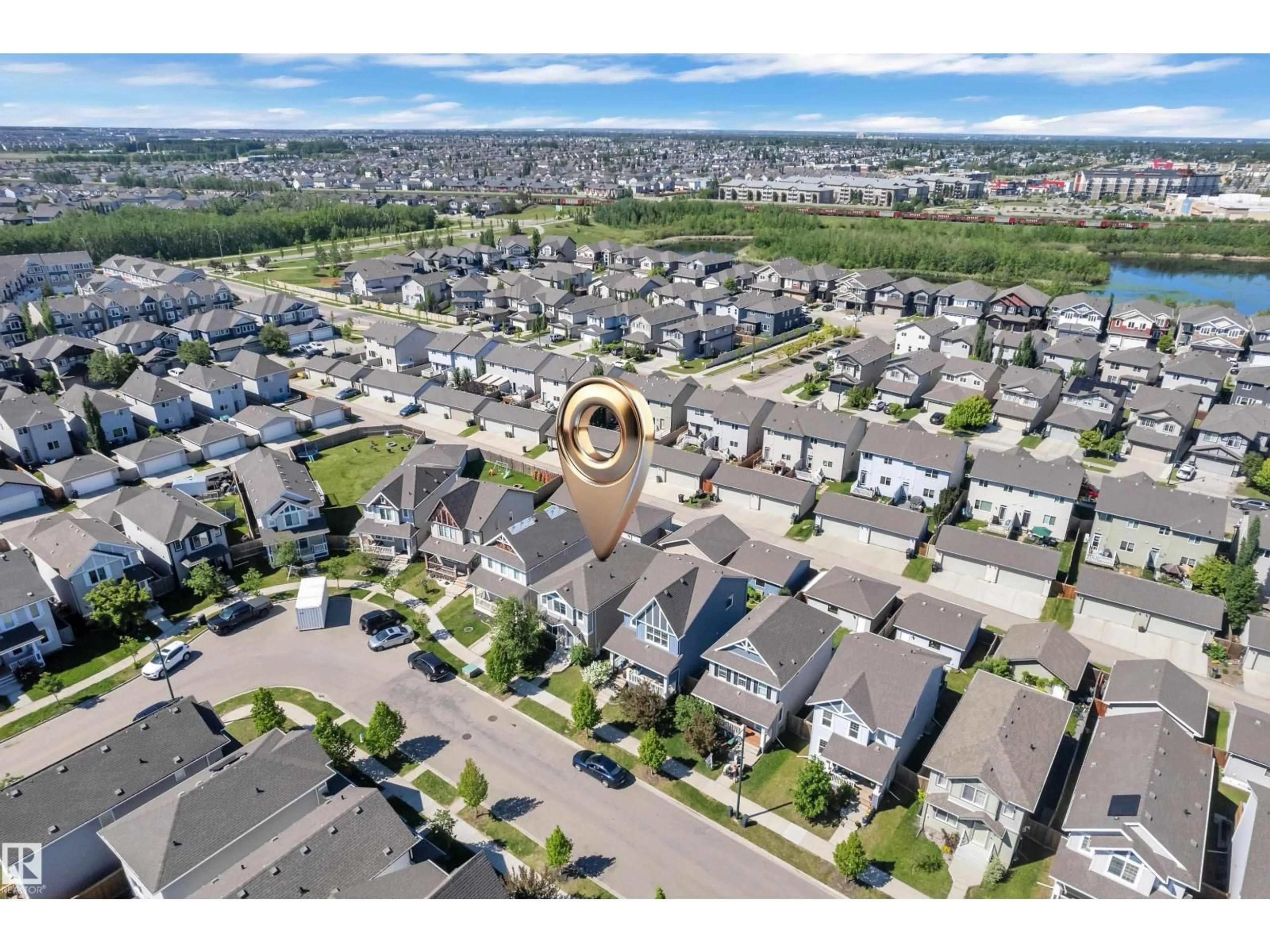A pic from outside/outdoor area/front of a property/back of a property/a pic from drone, street for NW - 4118 6A ST, Edmonton Alberta T6T0T6