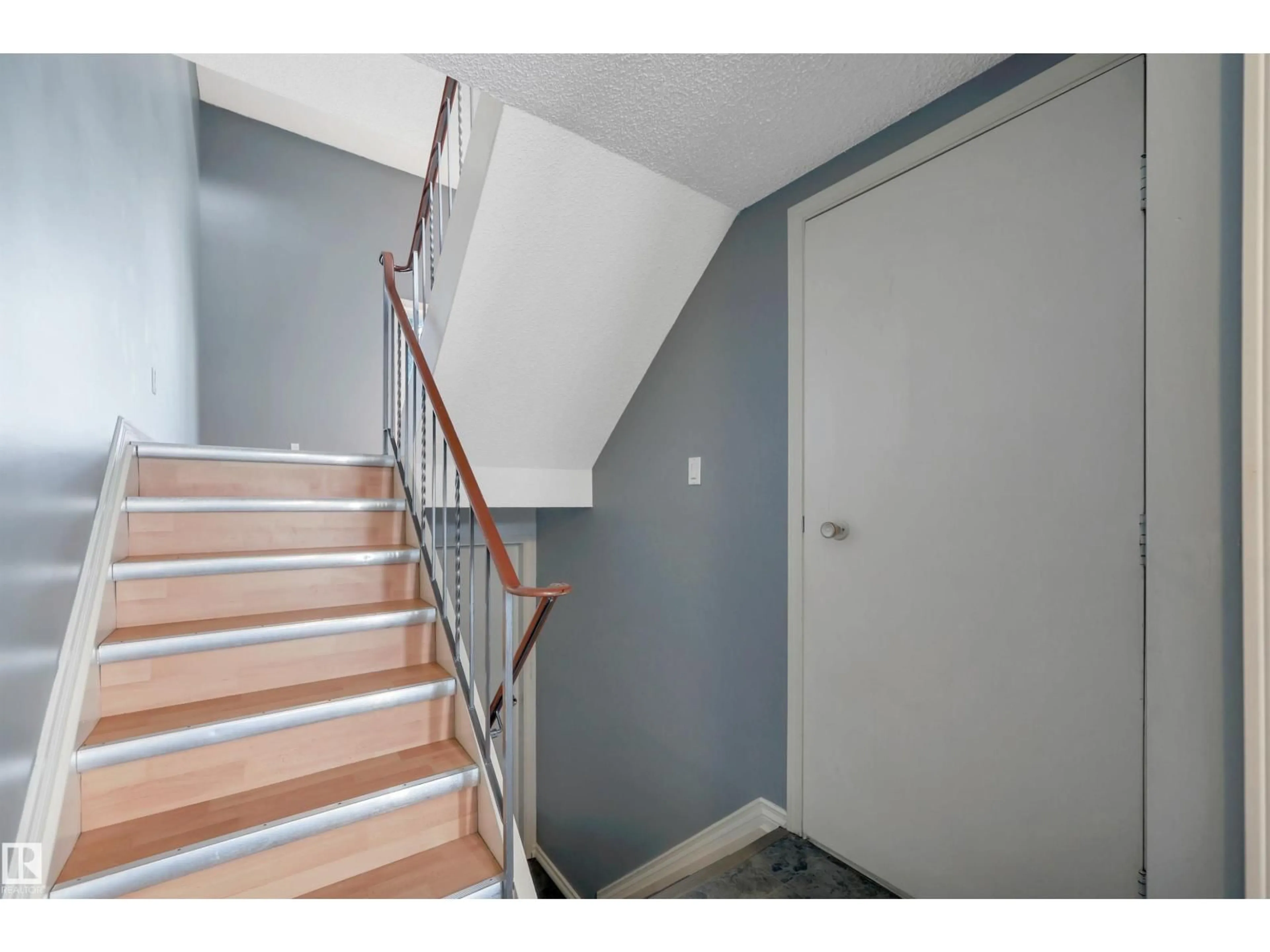 Unknown for NW - 14644 52 ST, Edmonton Alberta T5A3M7
