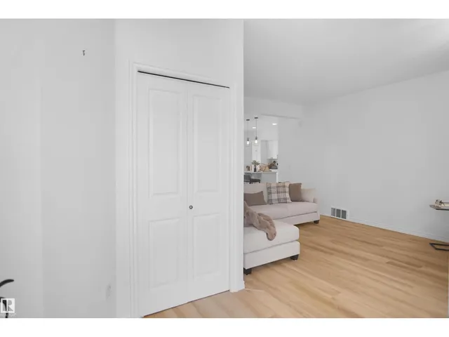 53 13825 155 AV NW, Edmonton 3