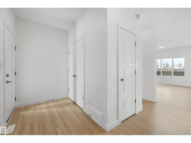NW - 8704 183 AV, Edmonton 3
