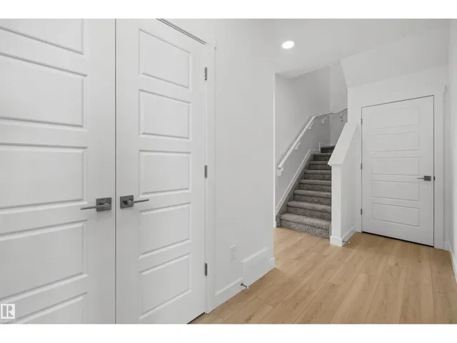 NW - 8704 183 AV, Edmonton 4
