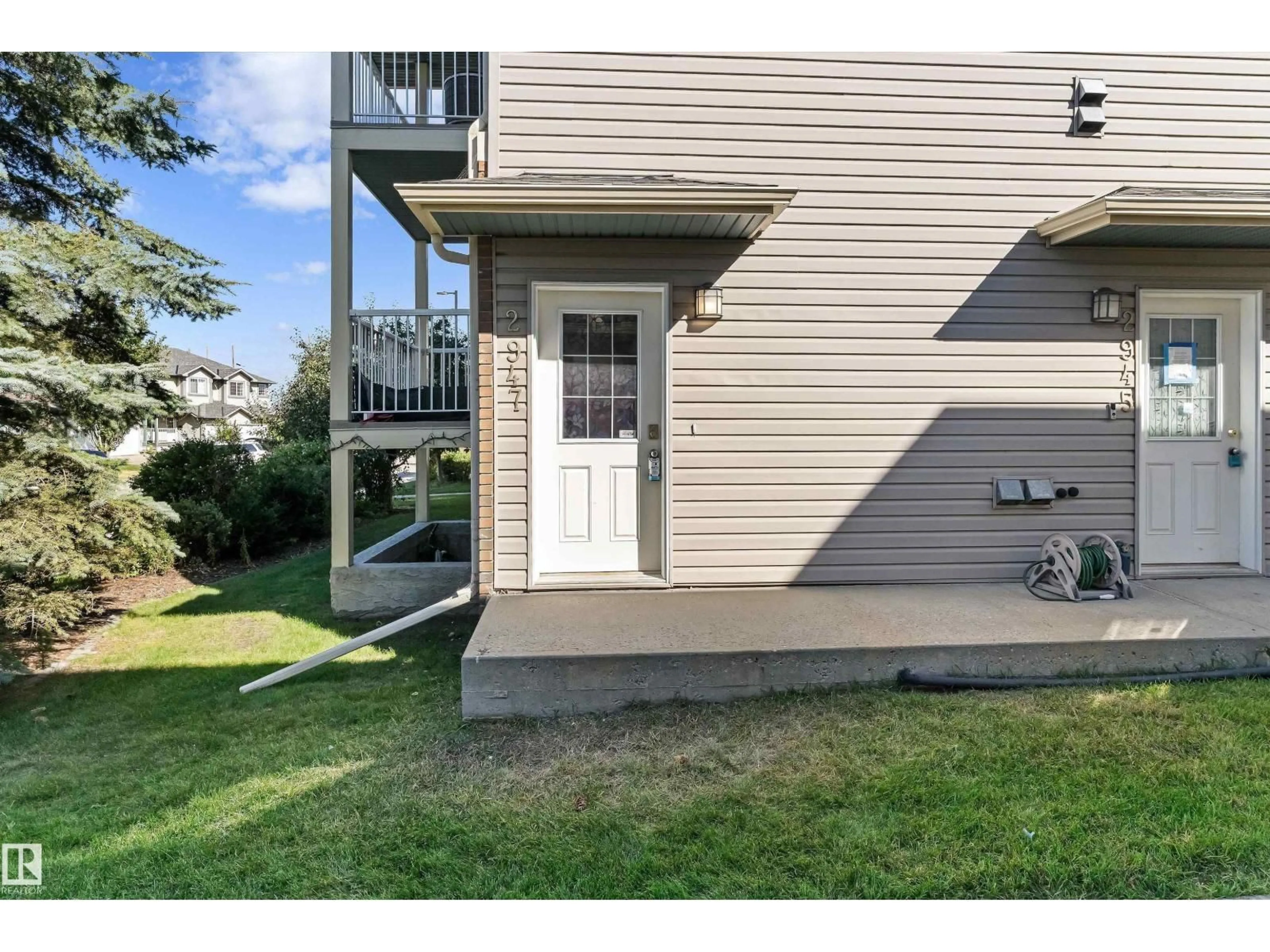 Patio, unknown for 2947 26 ST, Edmonton Alberta T6T2A1
