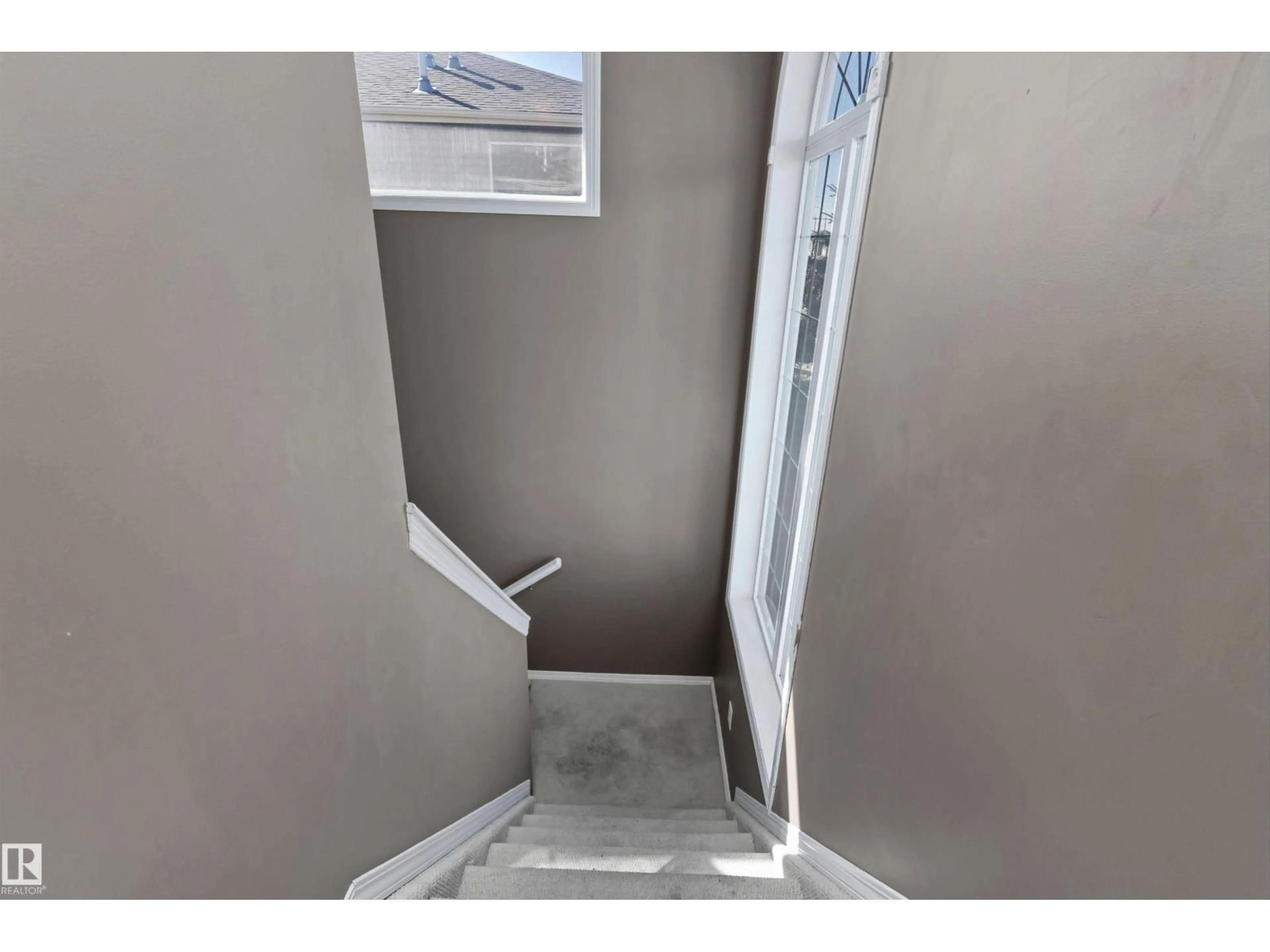 Stairs for 2947 26 ST, Edmonton Alberta T6T2A1
