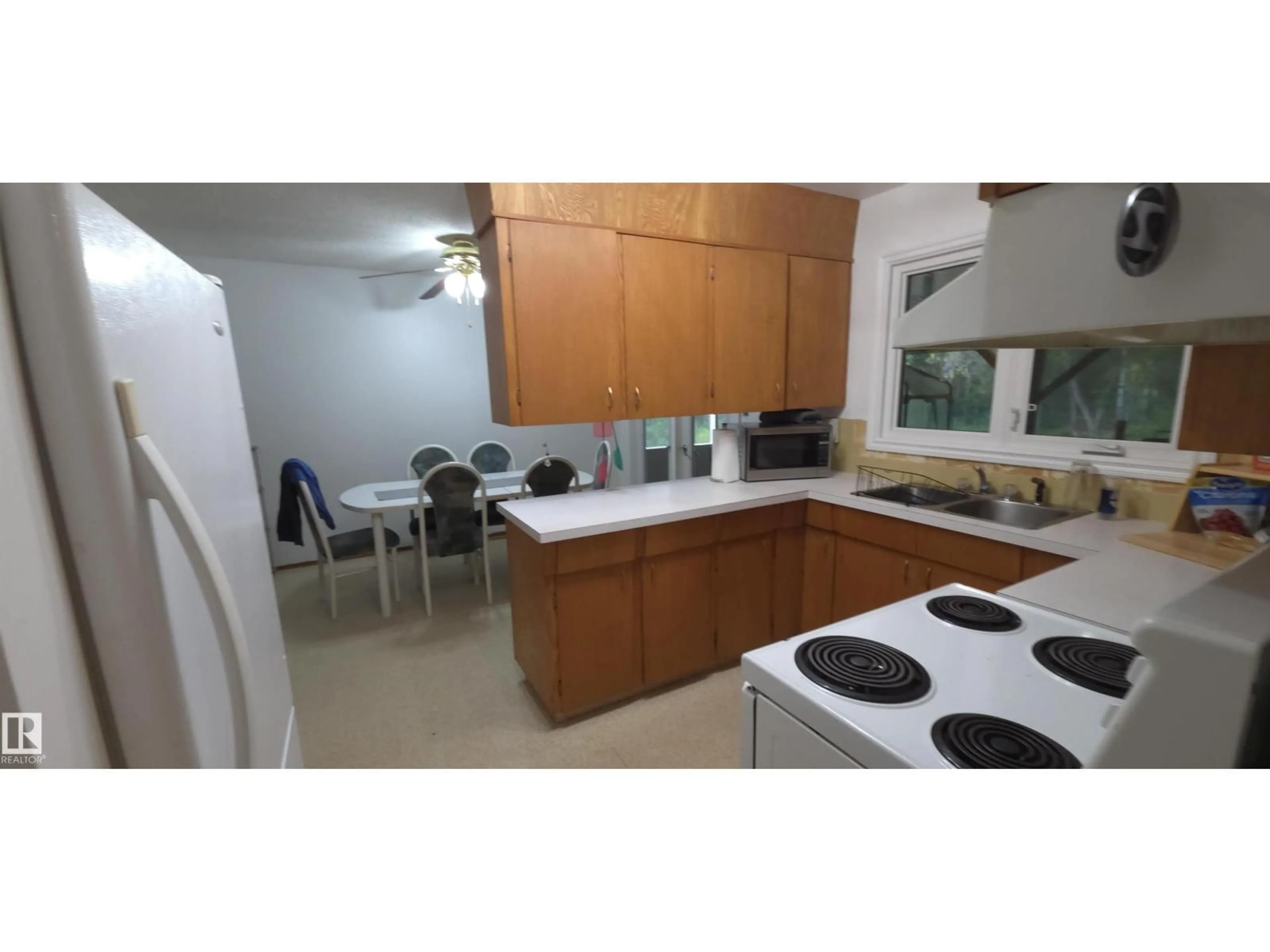Standard kitchen, ceramic/tile floor for 171038 - 13 TWP RD 720, Rural Athabasca County Alberta T0A3M0