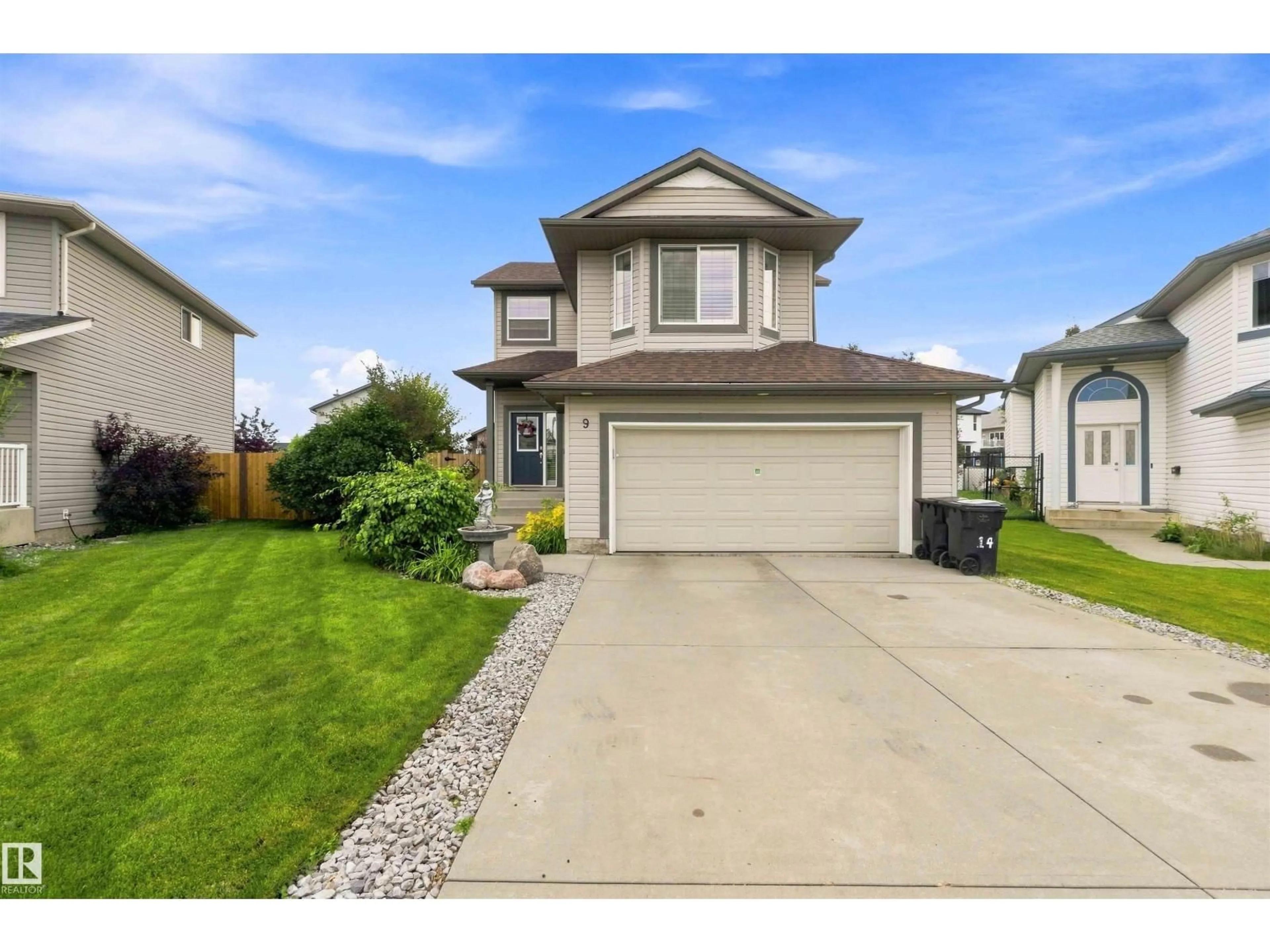 Home with vinyl exterior material, street for 9 HALSTED, Spruce Grove Alberta T7X2V8