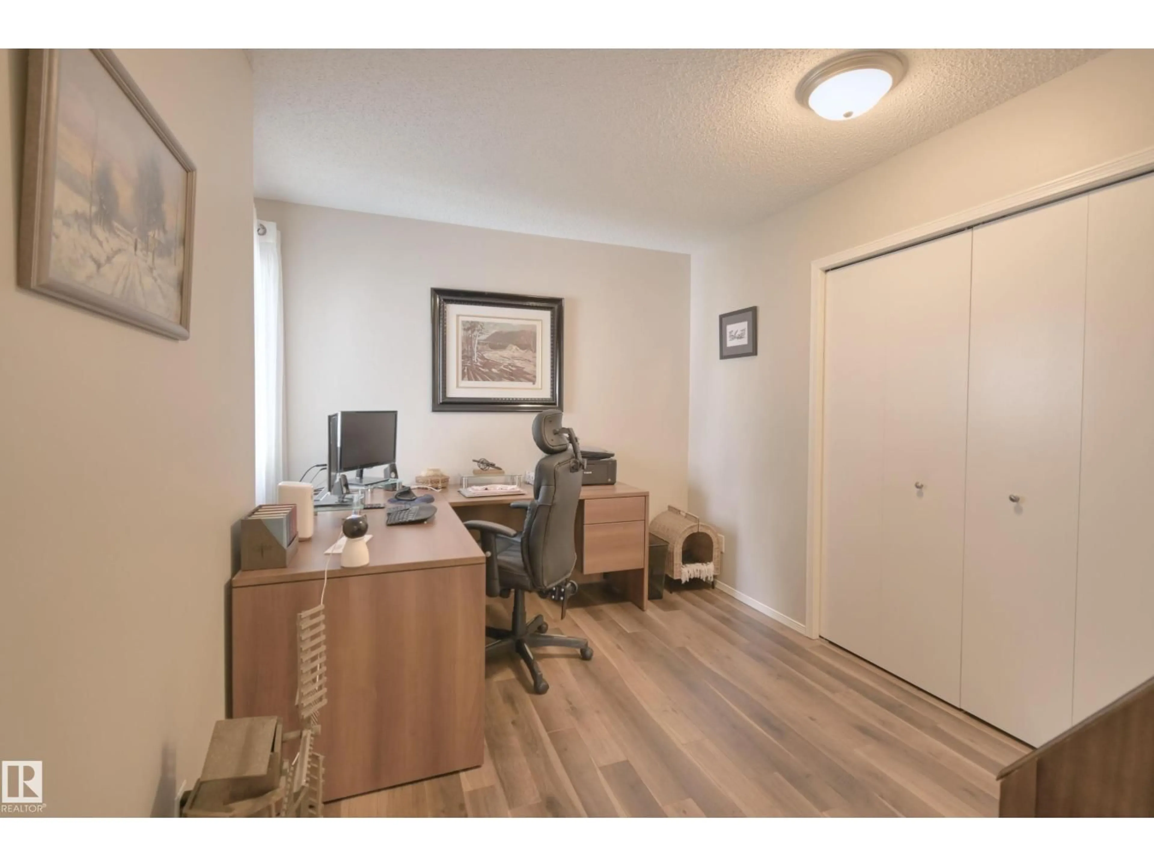 A pic of a room for NW - 5751 189 ST, Edmonton Alberta T6M2G8