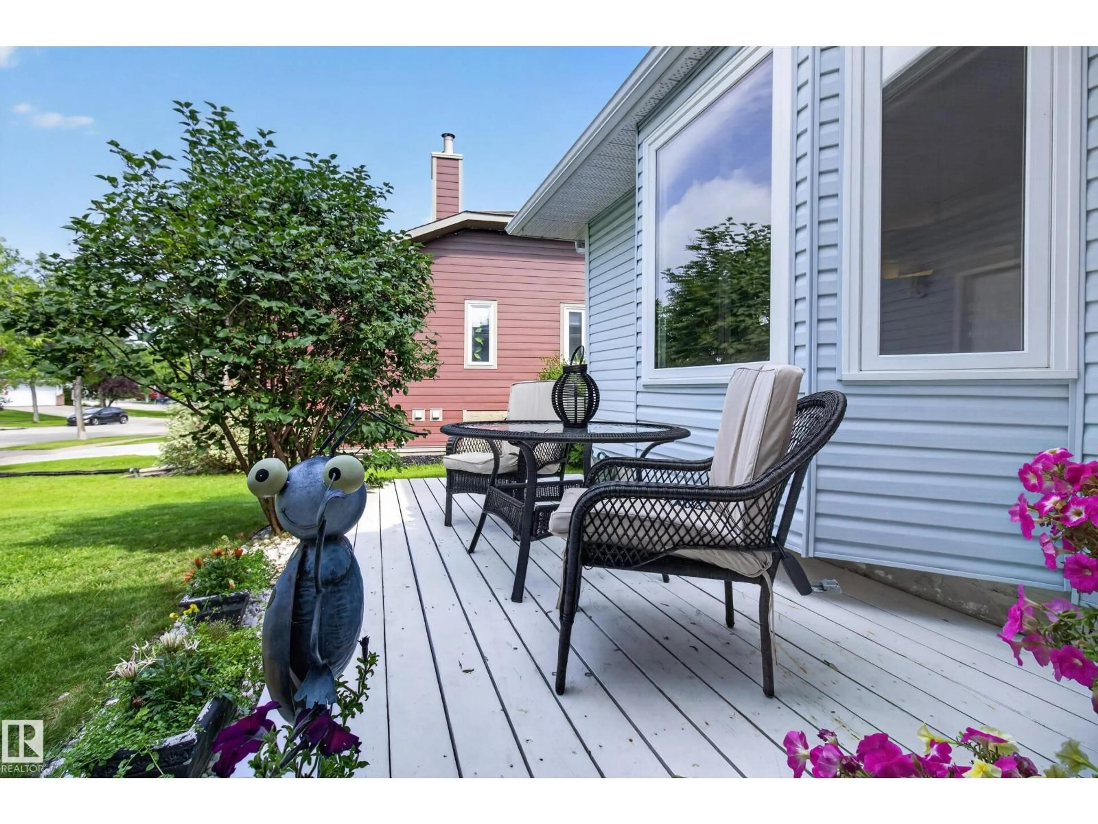 Patio, street for 27 HIGHCLIFF RD, Sherwood Park Alberta T8A5E4