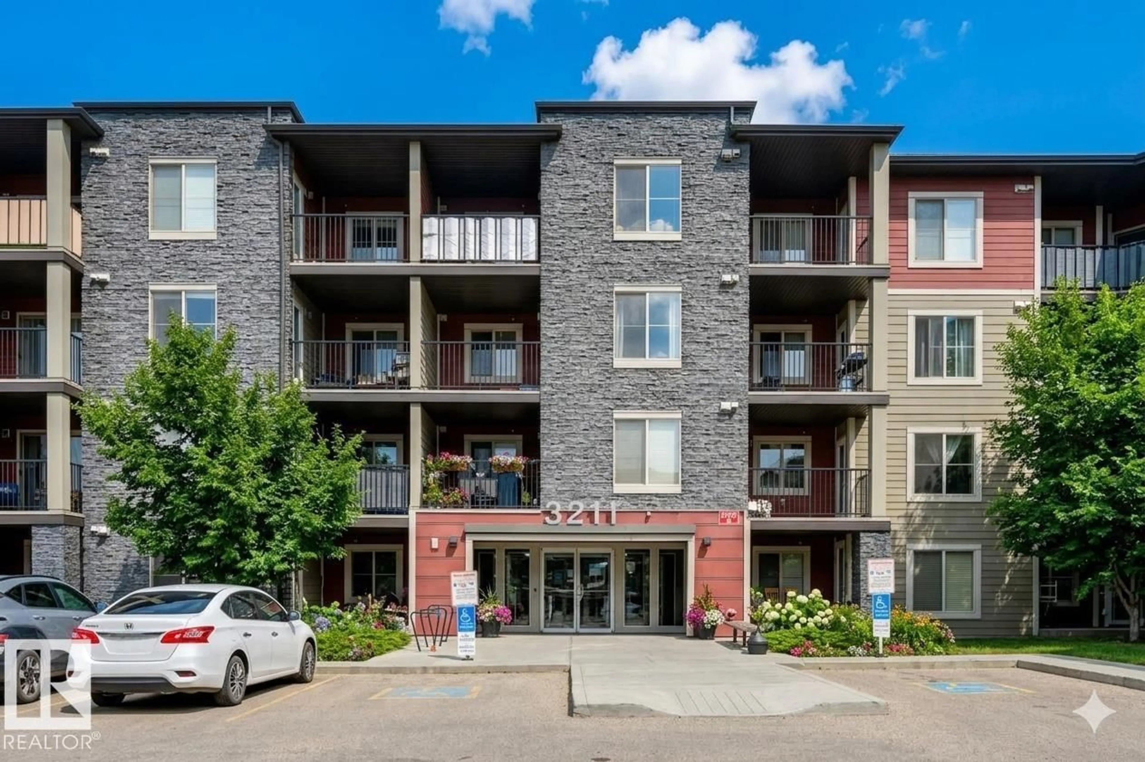 Patio, building for 217 - 3211 JAMES MOWATT TR, Edmonton Alberta T6W3L6
