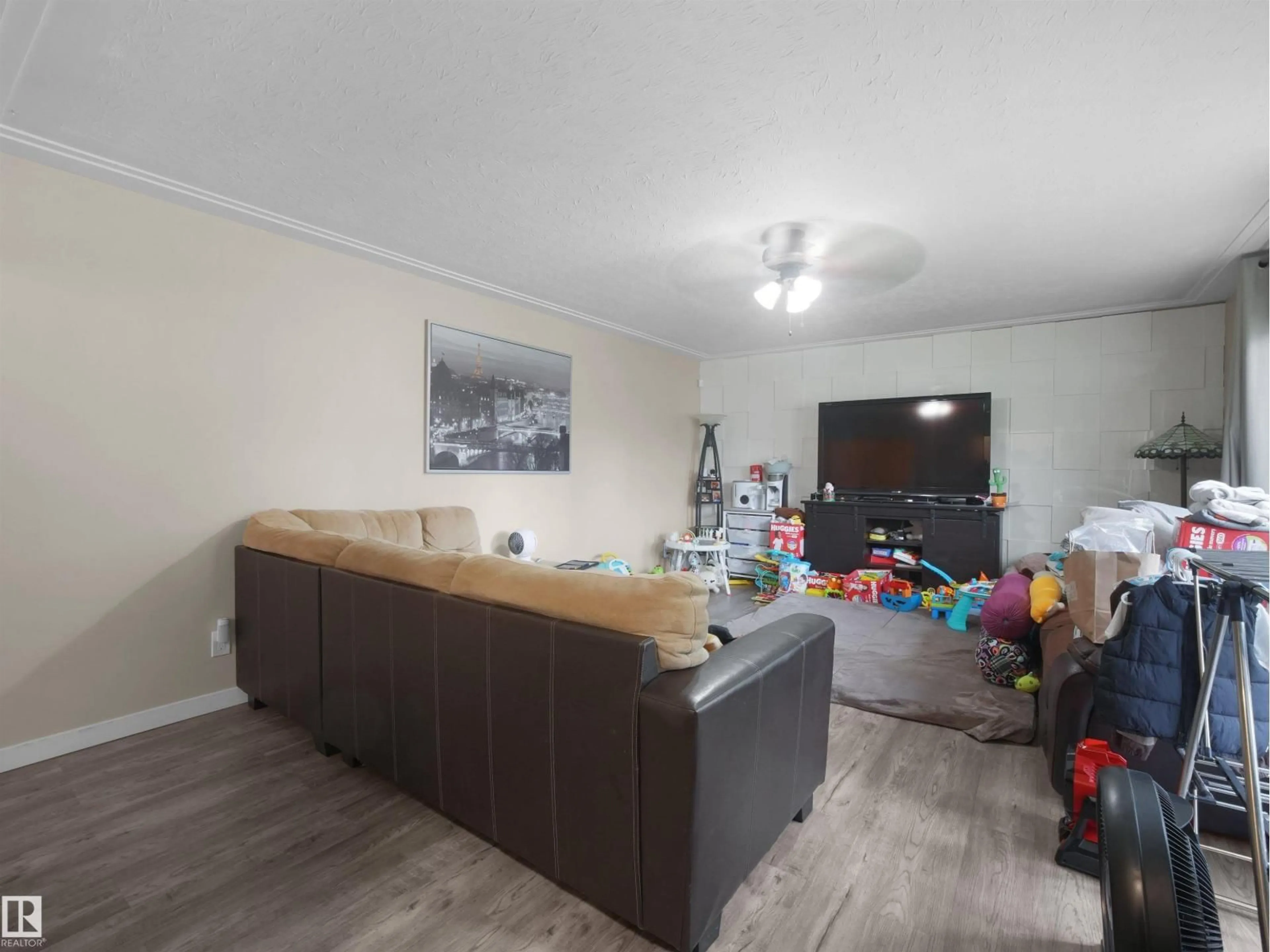A pic of a room for NW - 12002 48 ST, Edmonton Alberta T5W2Y8