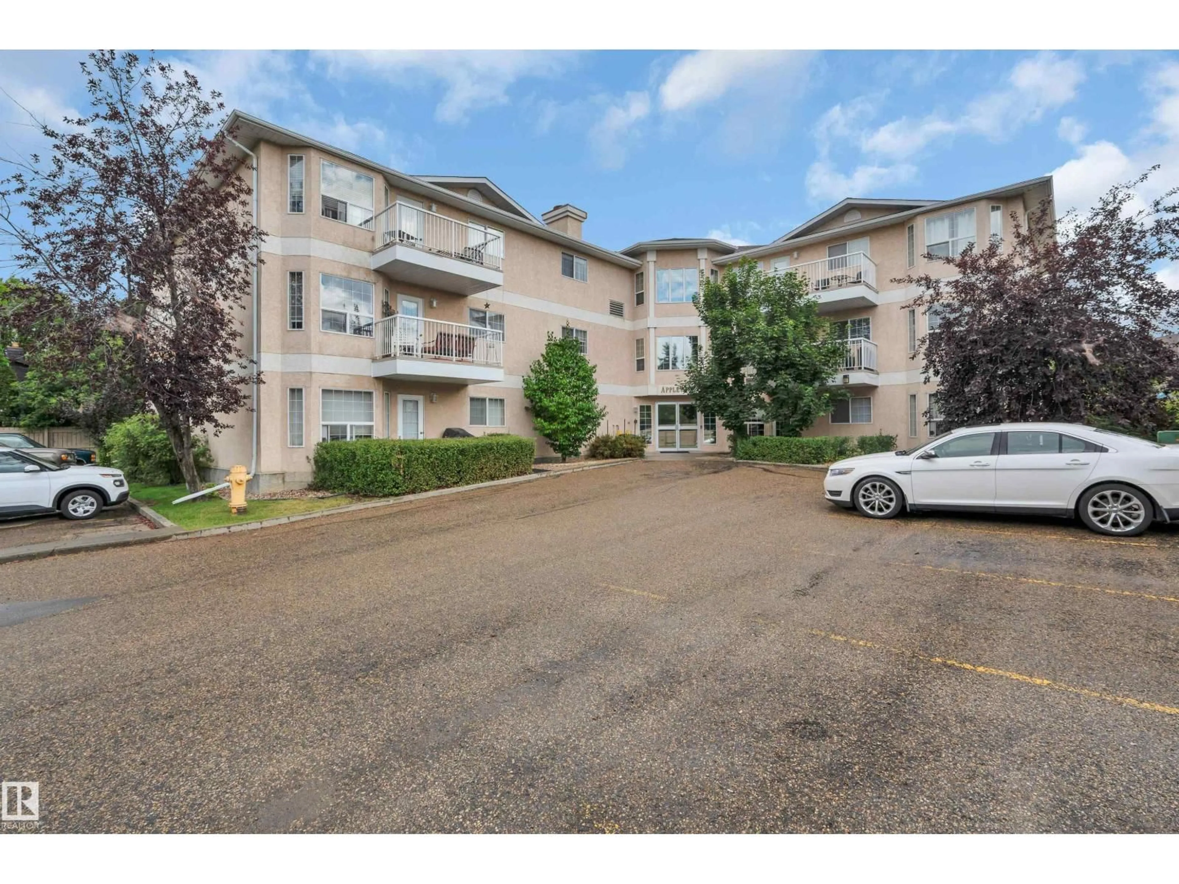 Unknown for 305 ALPINE BV, St. Albert Alberta T8N3Y3