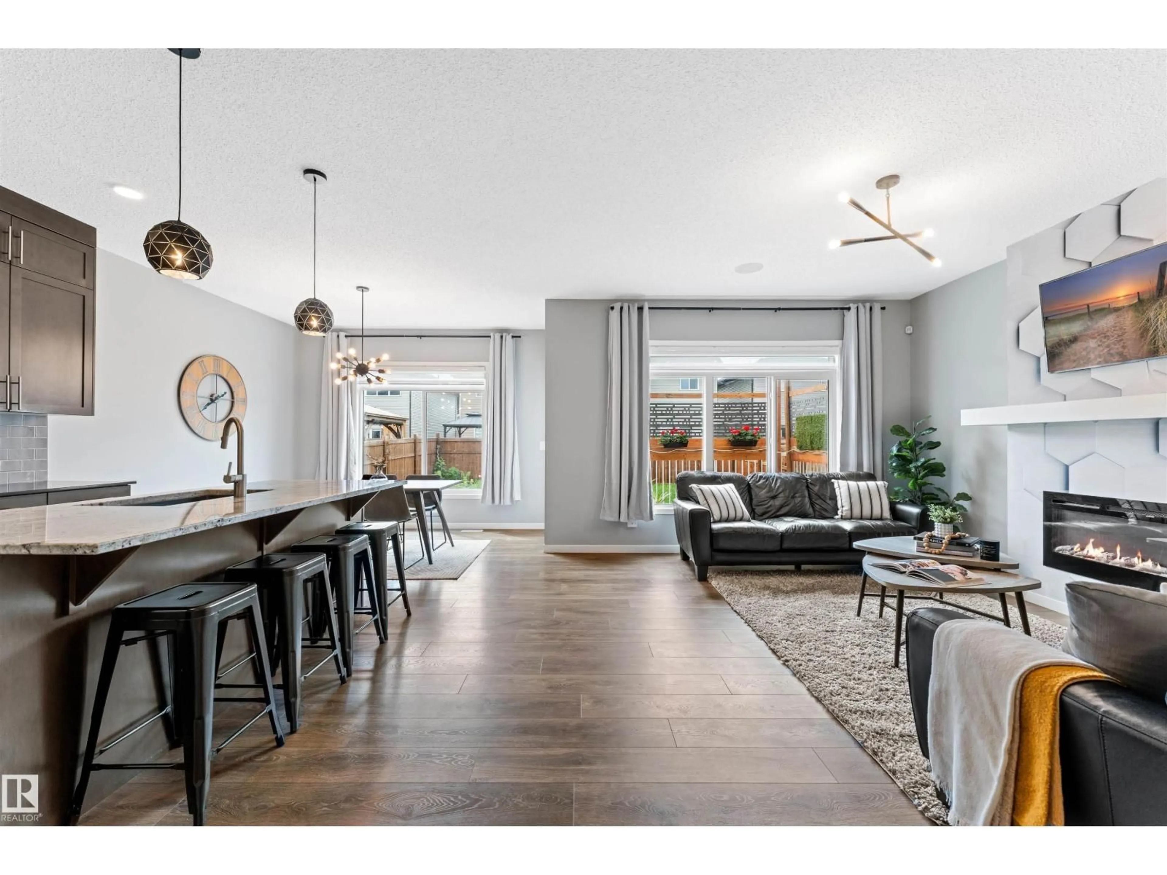 Unknown for NW - 9664 223 ST, Edmonton Alberta T5T7B7