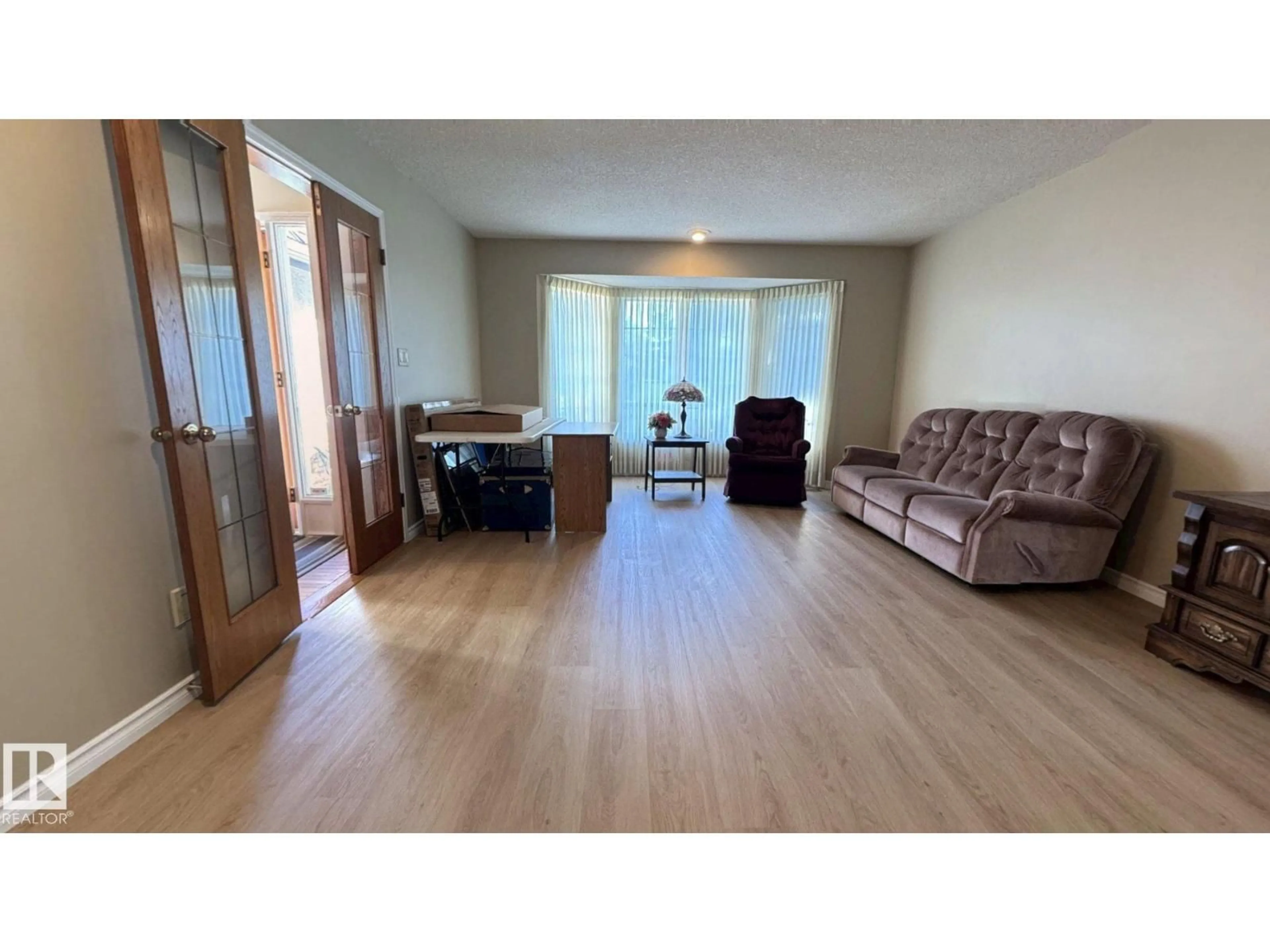 A pic of a room for 4804 45 ST, Two Hills Alberta T0B4K0