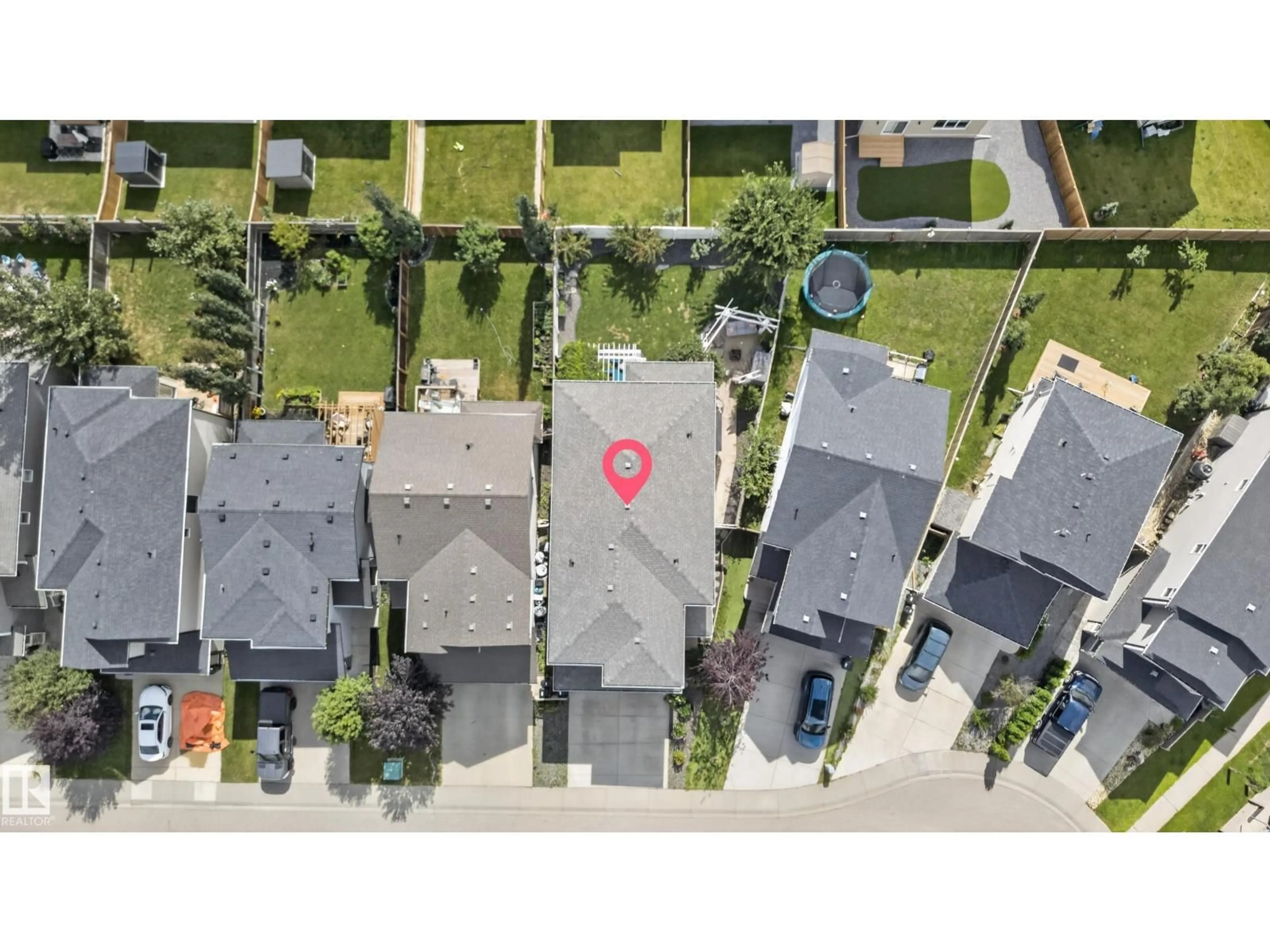 A pic from outside/outdoor area/front of a property/back of a property/a pic from drone, street for 22933 94A AV, Edmonton Alberta T5T7B5