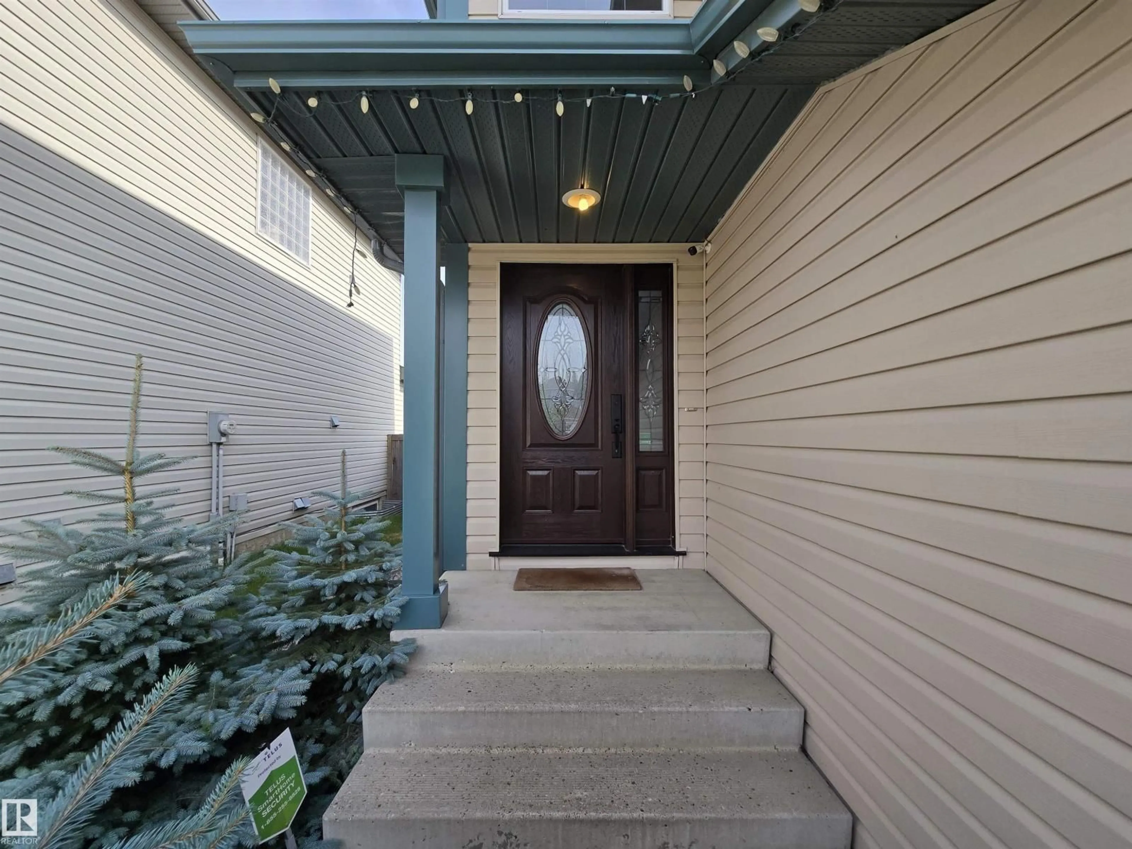 Indoor entryway for NW - 16103 95 ST, Edmonton Alberta T5Z3N2