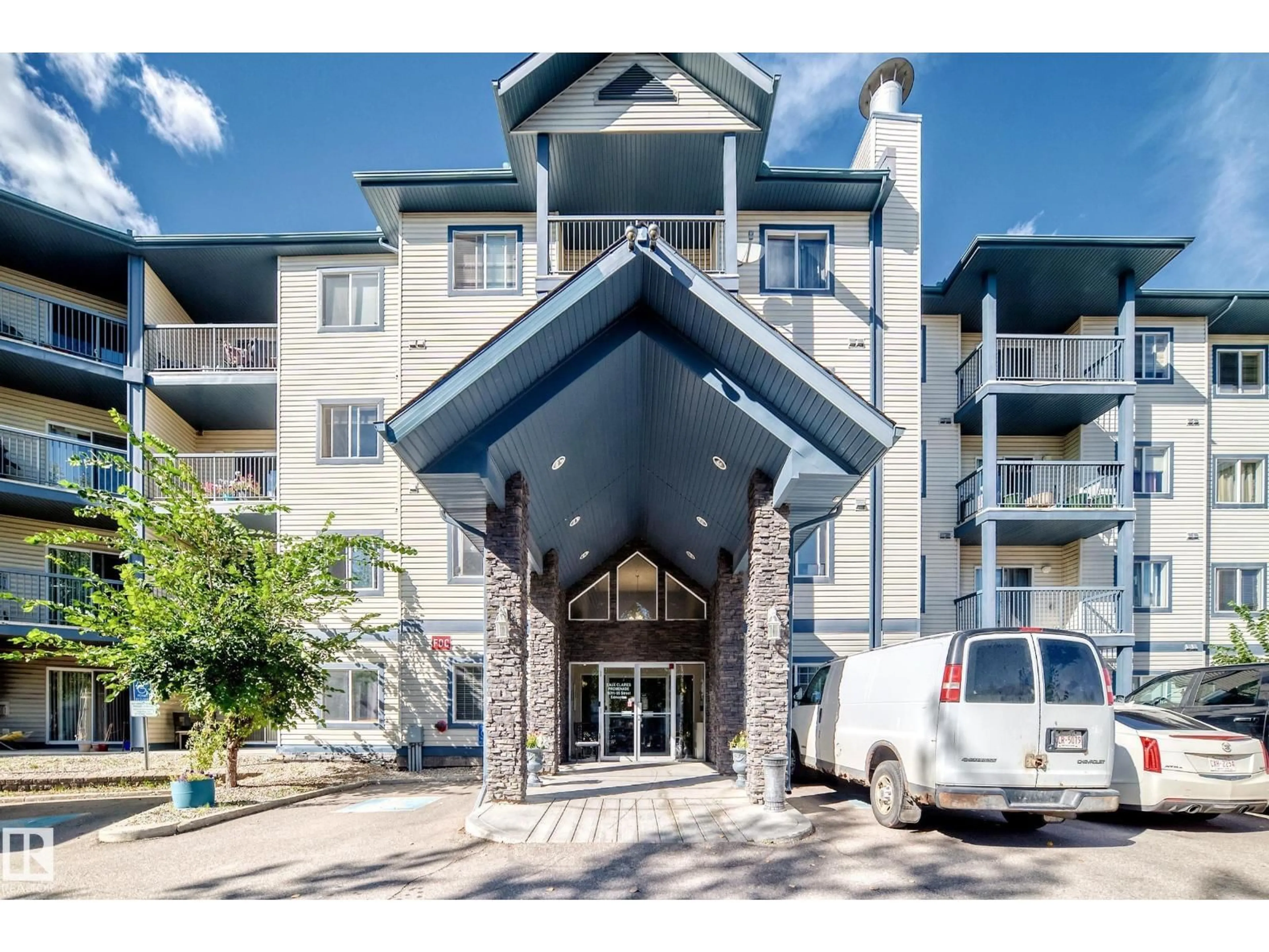 Indoor foyer for NW - 232 16311 95 ST, Edmonton Alberta T5Z3Y5