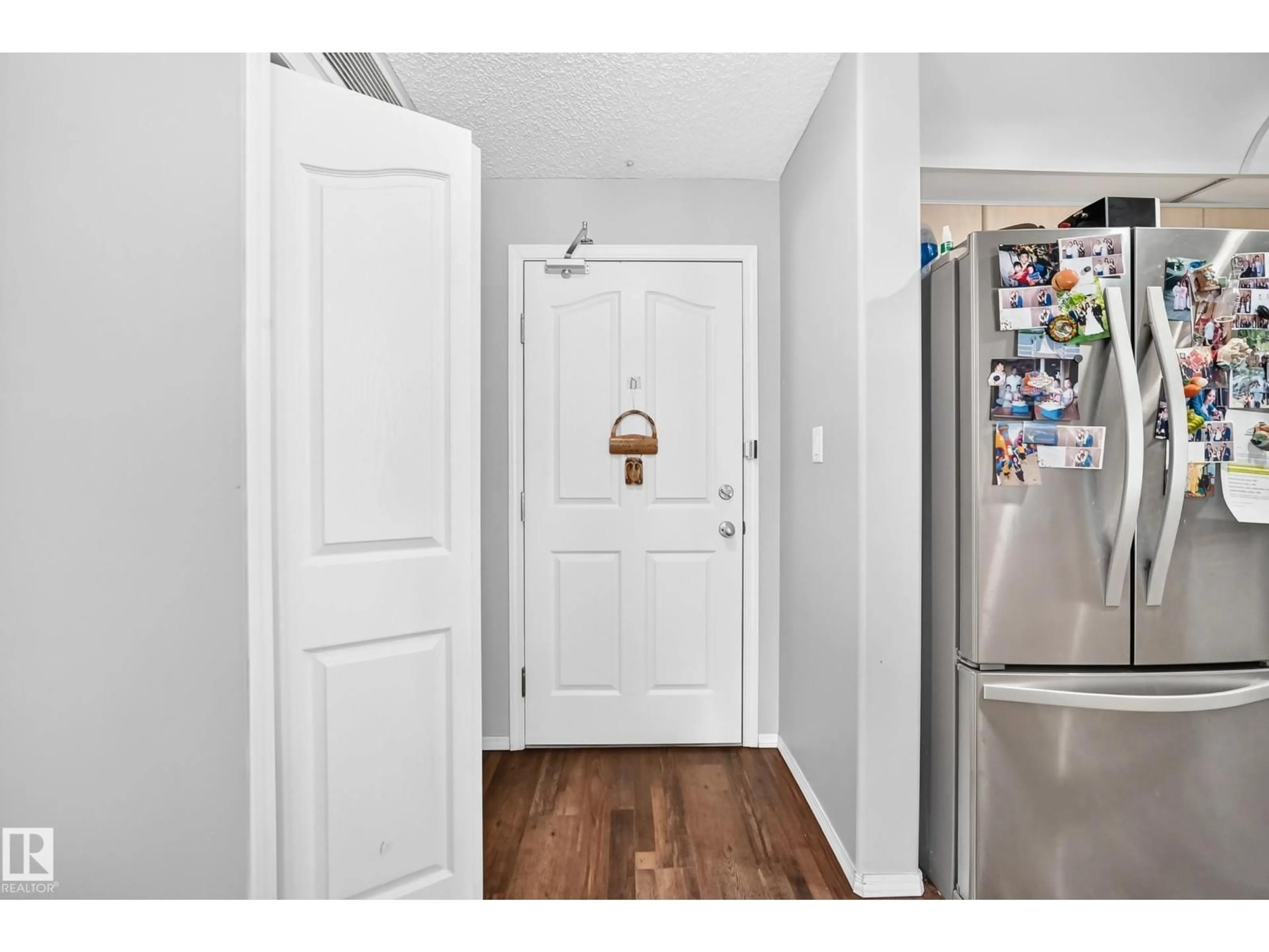 Indoor entryway for NW - 232 16311 95 ST, Edmonton Alberta T5Z3Y5