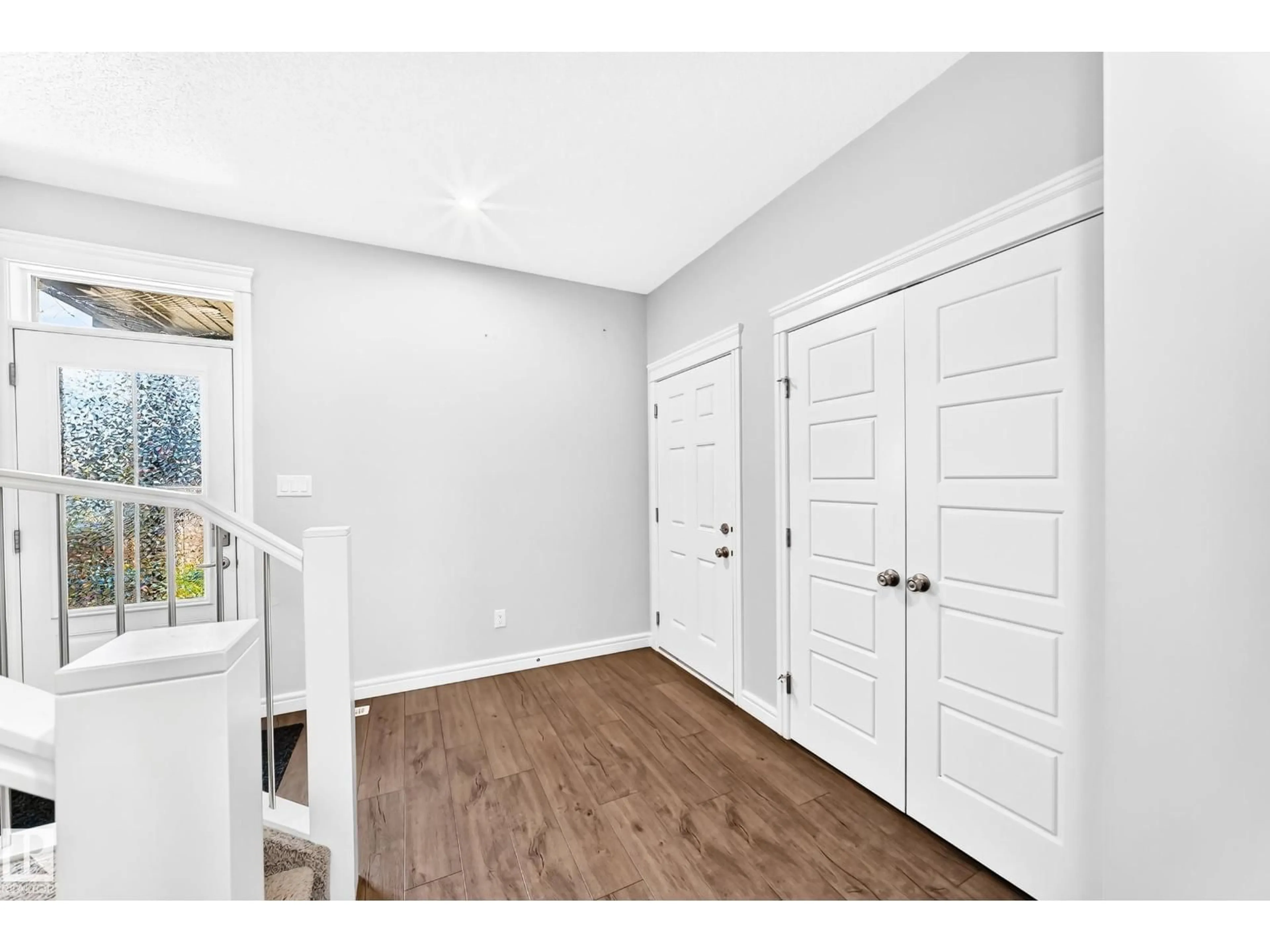 Indoor entryway for 2628 DONAGHEY CR, Edmonton Alberta T6W4T2