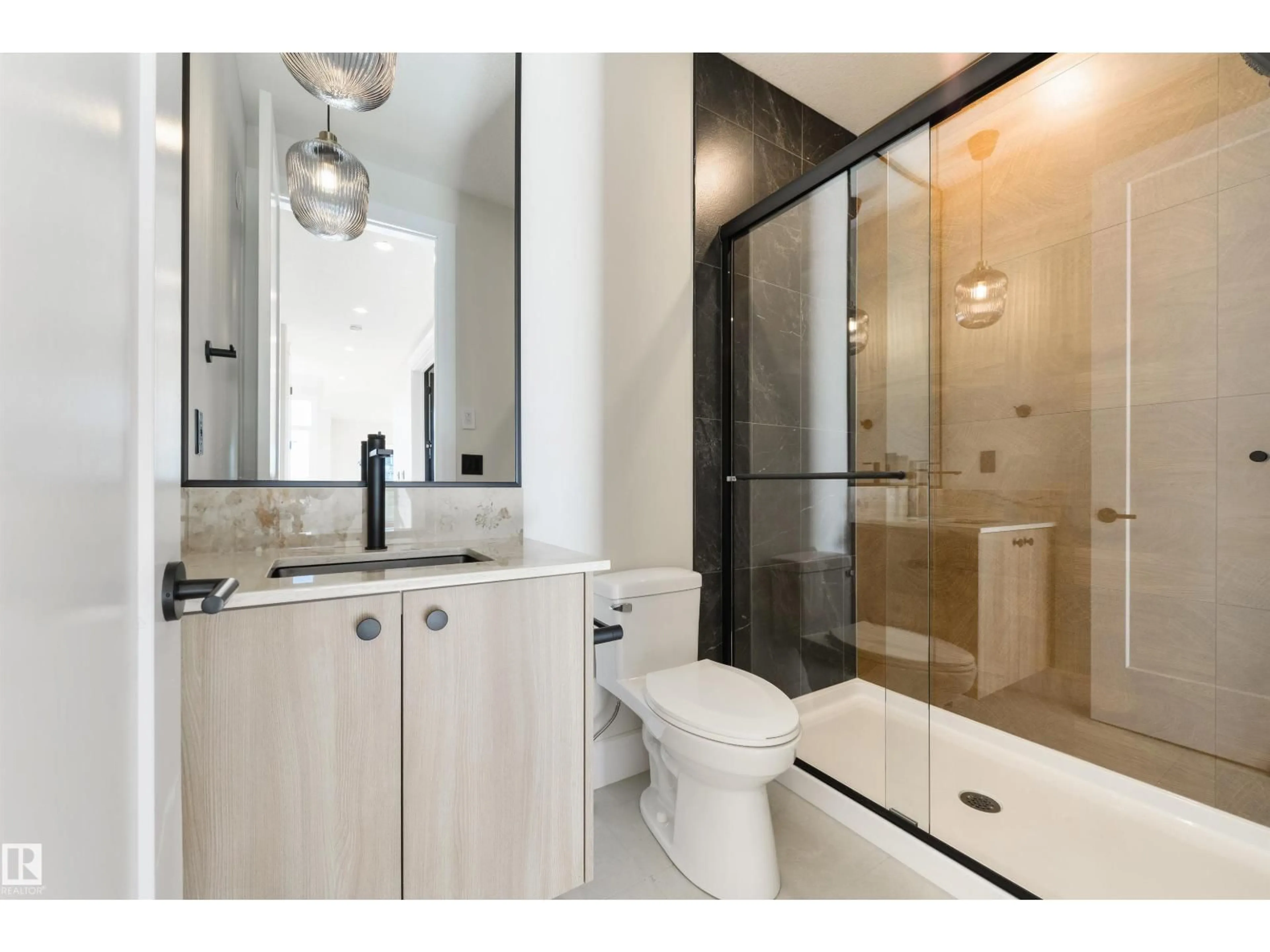 Contemporary bathroom, ceramic/tile floor for NW - 1311 HAWKS RIDGE LINK, Edmonton Alberta T5S0X5