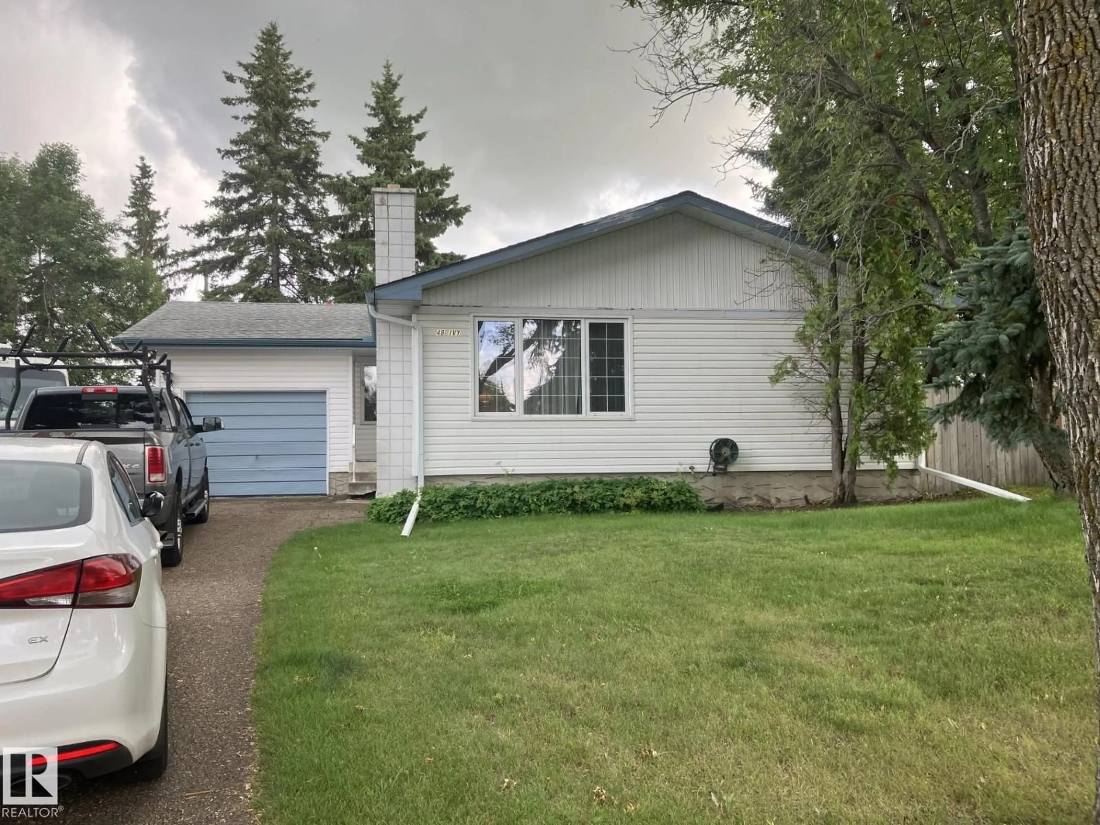 Home with vinyl exterior material, street for 48 IVY CRESCENT, Sherwood Park Alberta T8A1W4