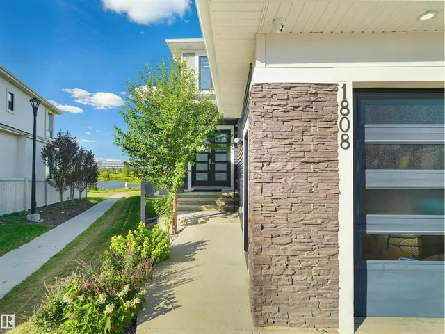 NW - 1808 20 AV, Edmonton 2