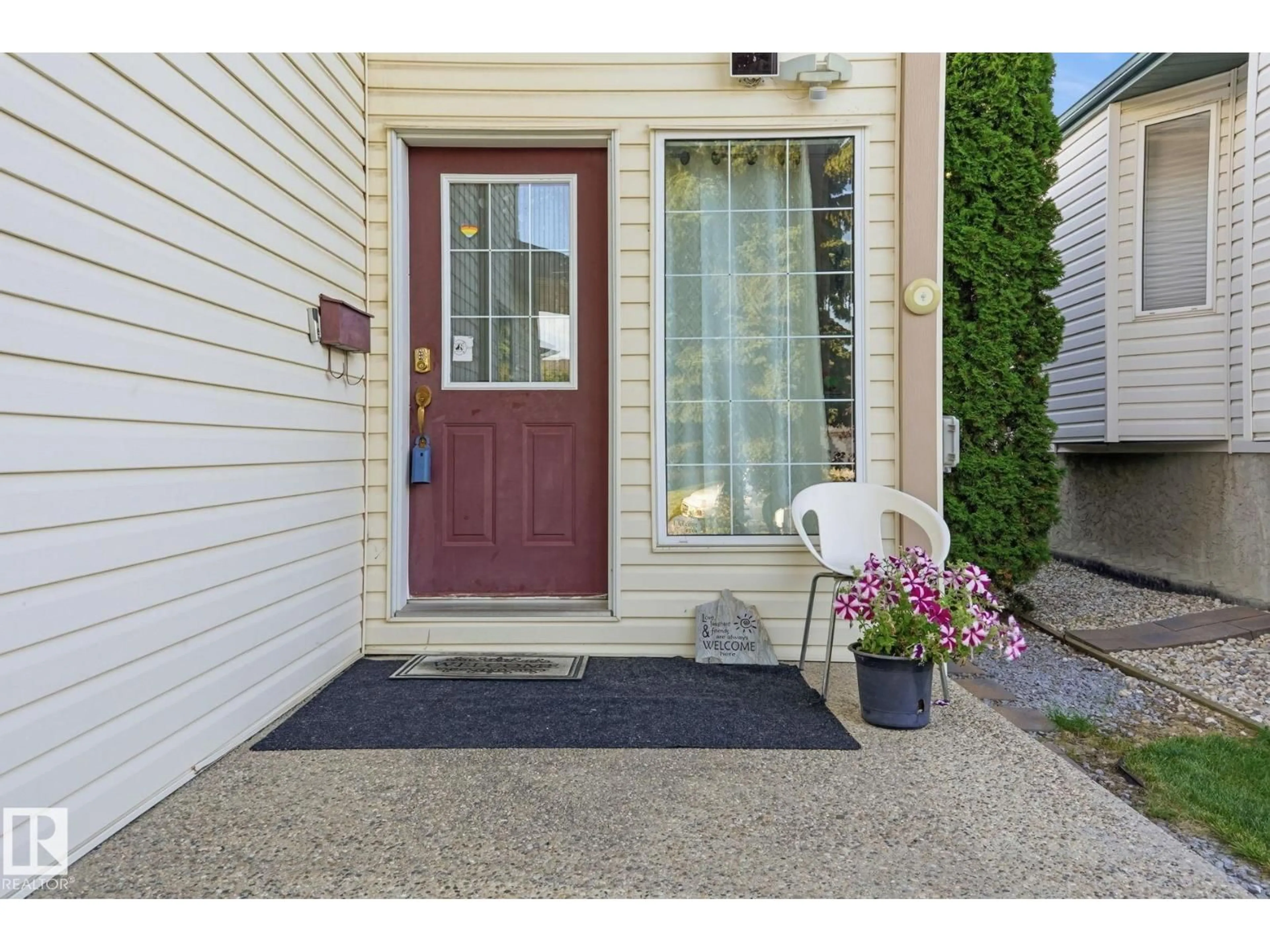 Indoor entryway for 5132 157 AV, Edmonton Alberta T5Y2X5