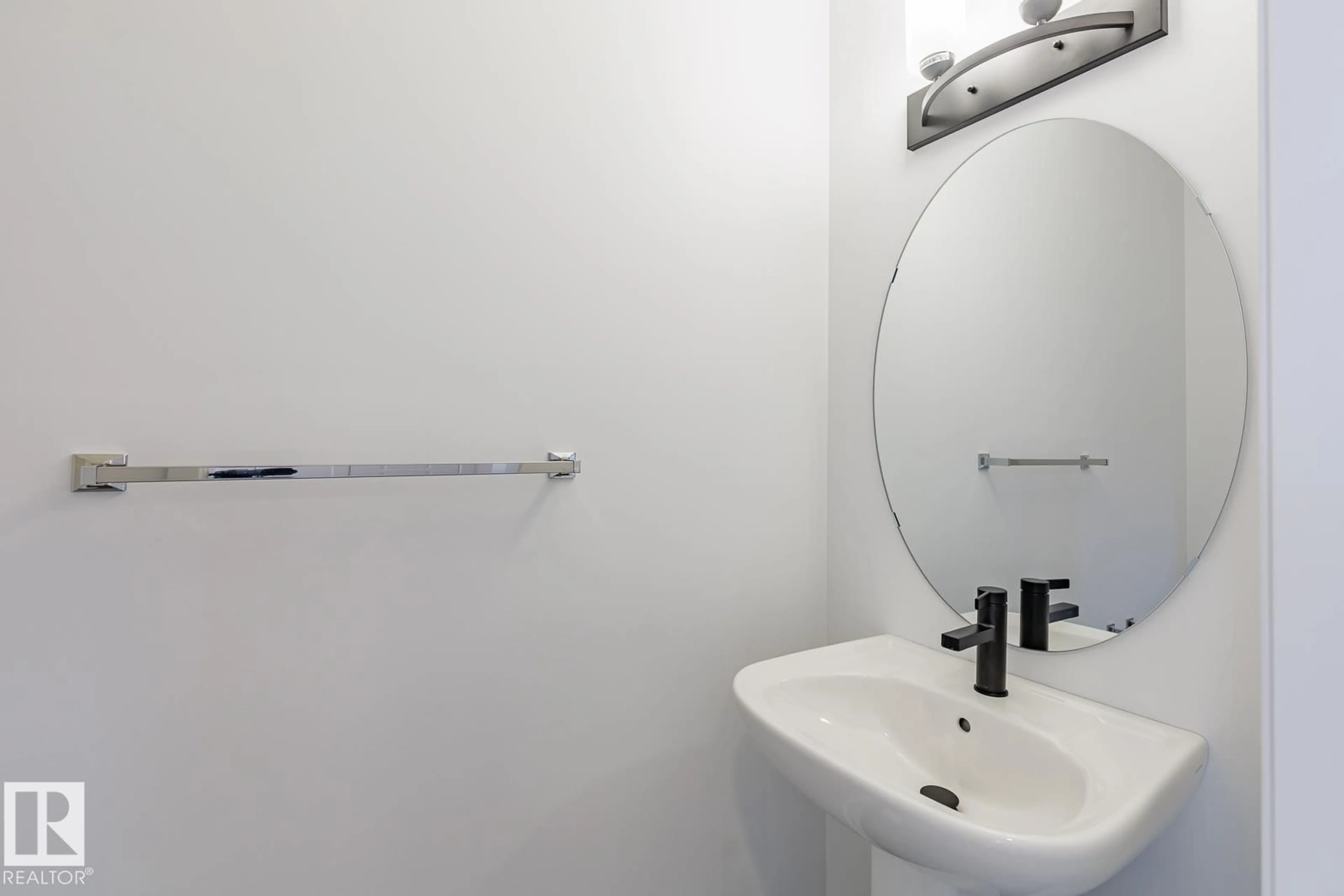 Standard bathroom, unknown for 89 SILVERSTONE DR, Stony Plain Alberta T7Z0E8
