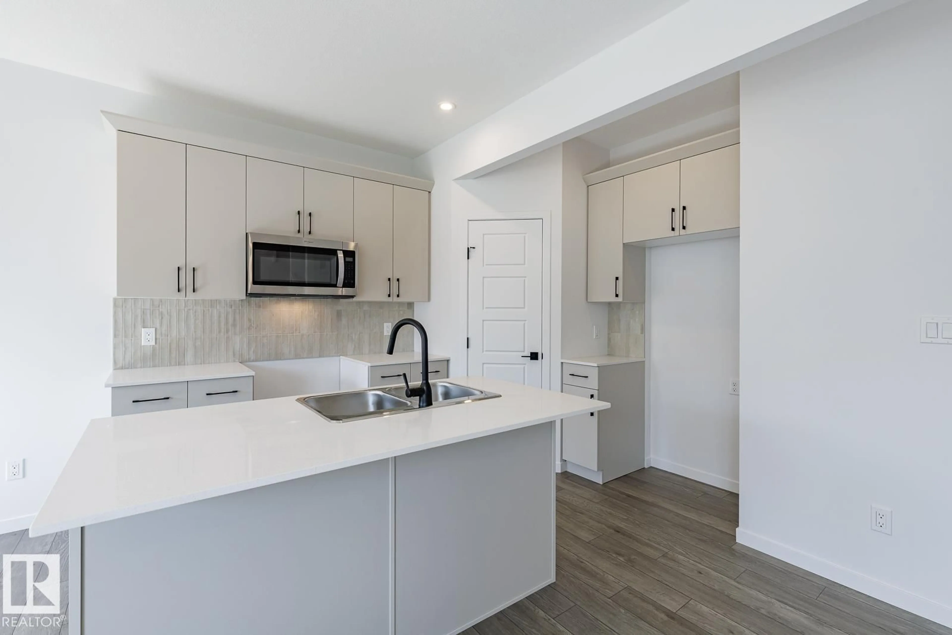 Open concept kitchen, unknown for 89 SILVERSTONE DR, Stony Plain Alberta T7Z0E8