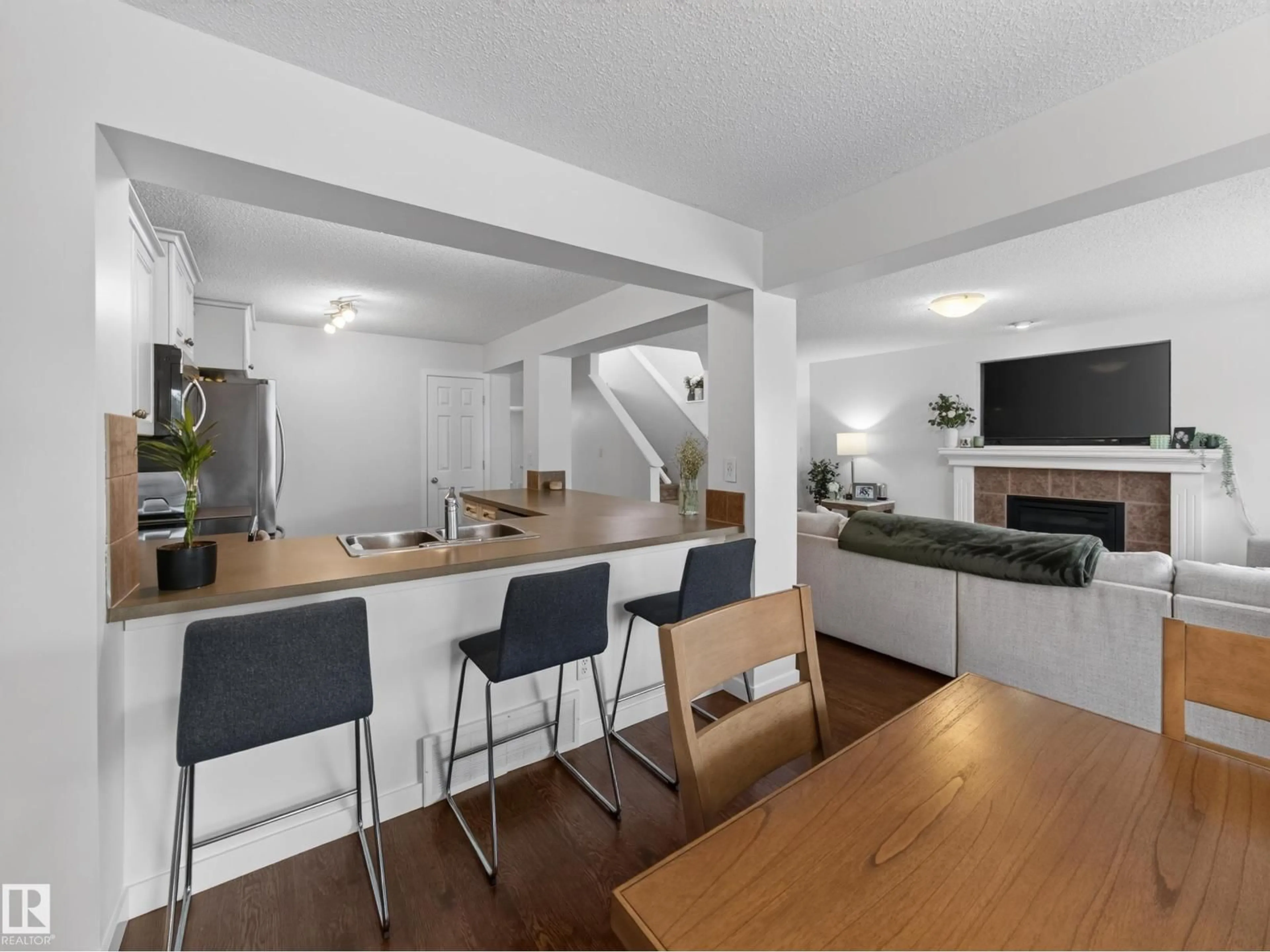 Open concept kitchen, unknown for 64 CAMPBELL COURT, Fort Saskatchewan Alberta T8L0E5