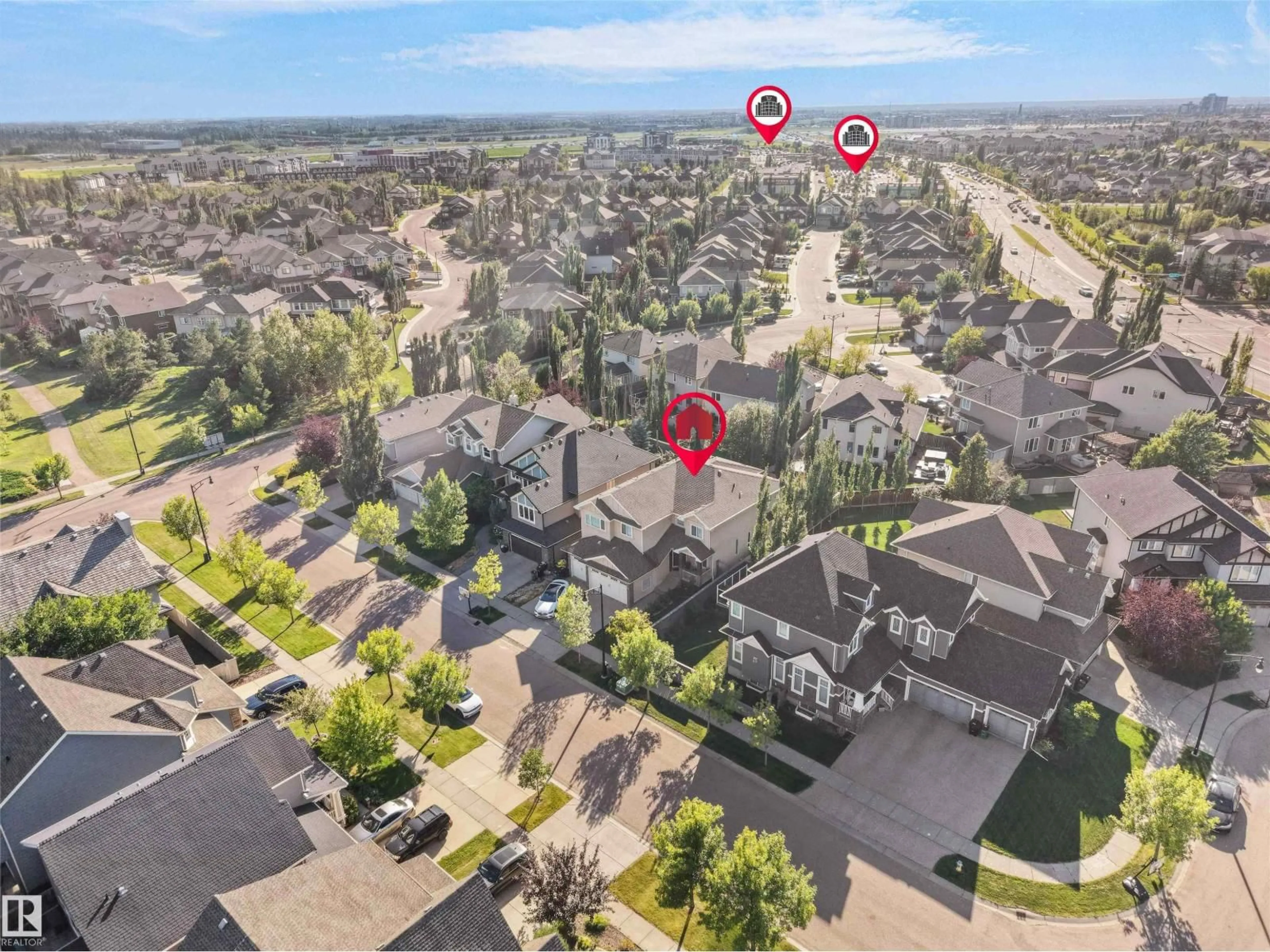 A pic from outside/outdoor area/front of a property/back of a property/a pic from drone, street for 5410 MCLUHAN EN, Edmonton Alberta T6R0P8