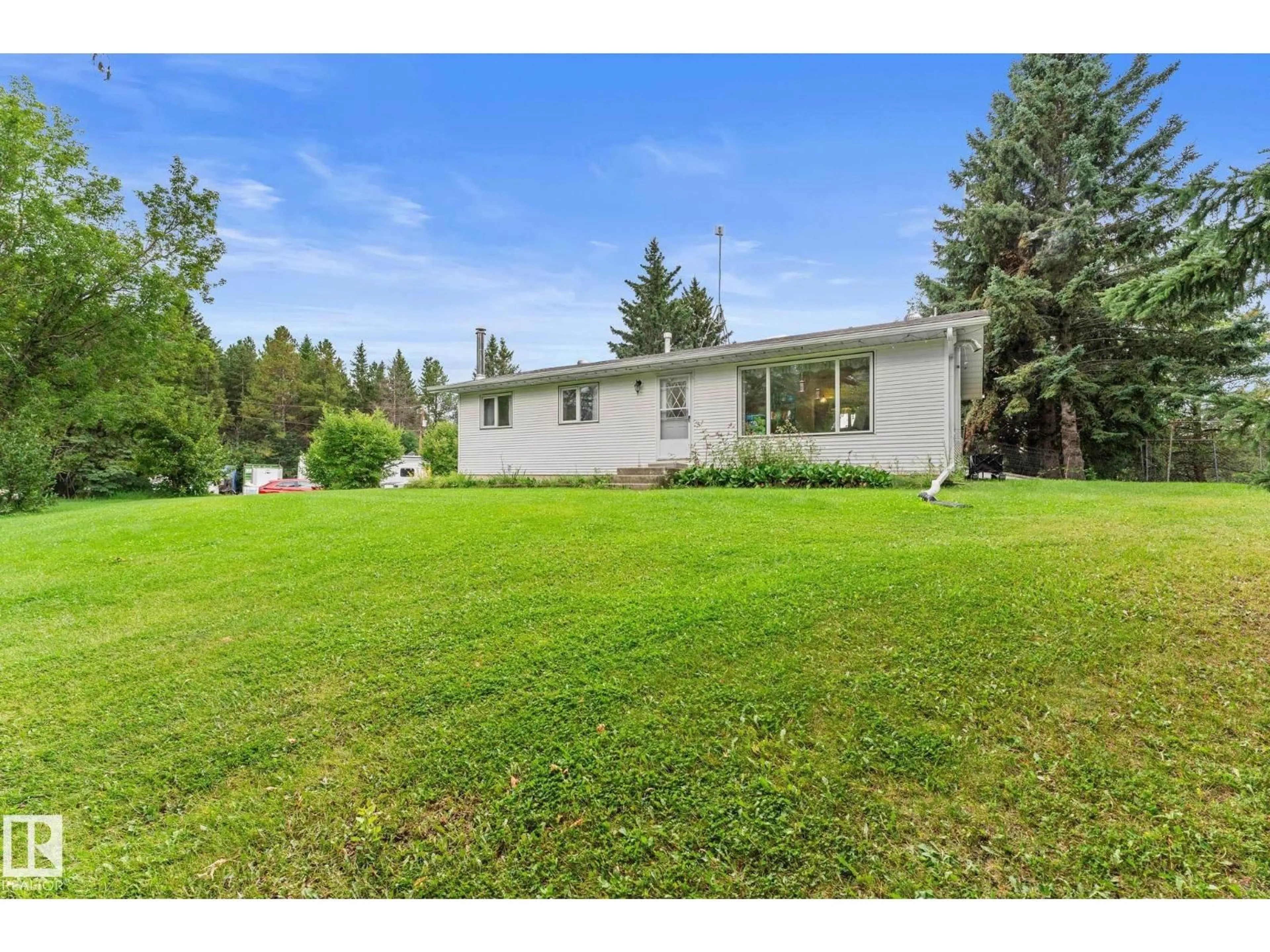 A pic from outside/outdoor area/front of a property/back of a property/a pic from drone, unknown for 51559 - 266 RGE ROAD 225, Sherwood Park Alberta T8C1H5