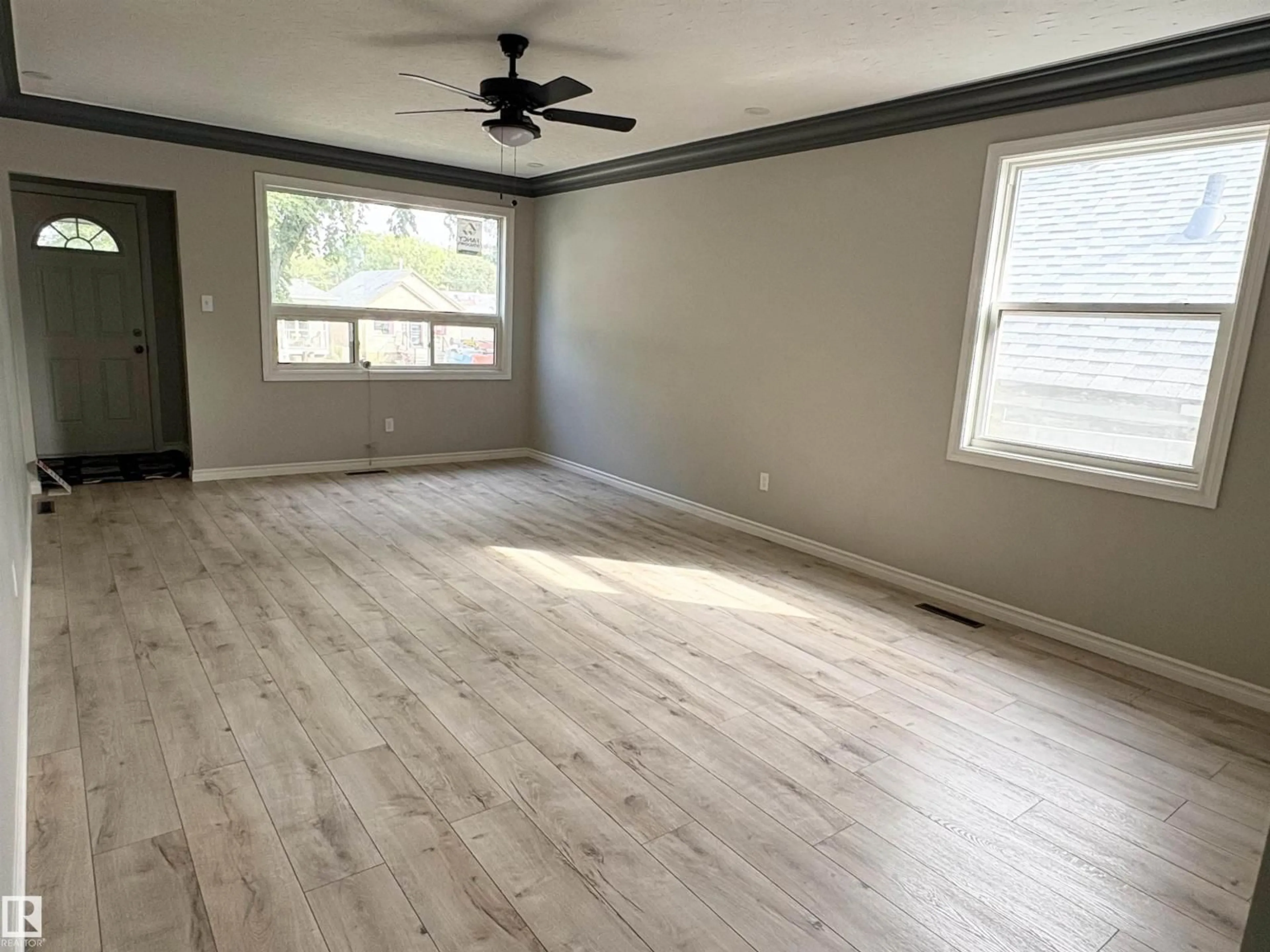 A pic of a room for NW - 12764 118 ST, Edmonton Alberta T5E5K8