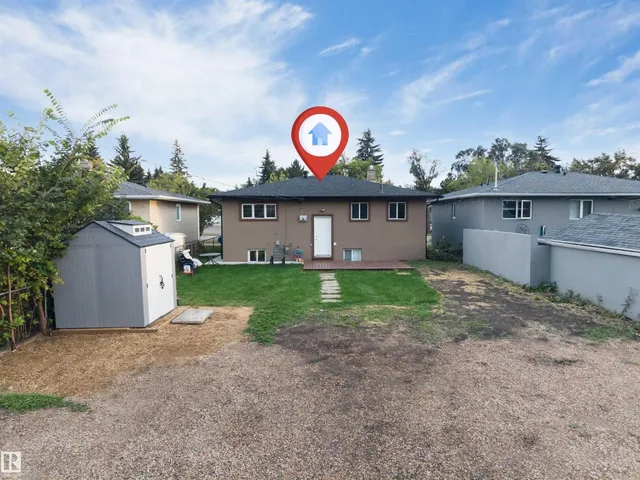 7928 82 AV, Edmonton 3