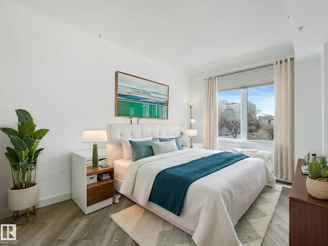 #305 - 10504 99 AV, Edmonton 5