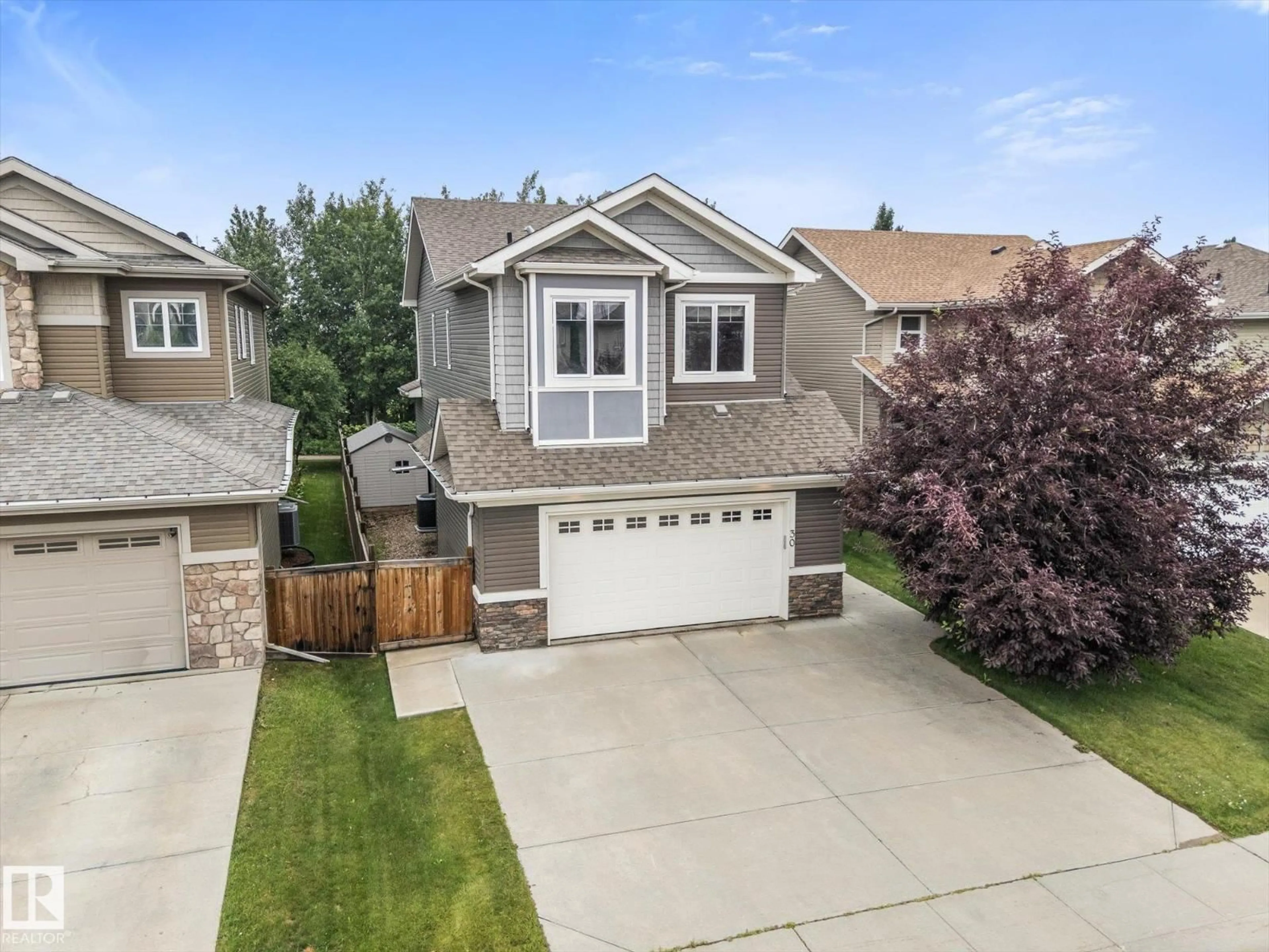 A pic from outside/outdoor area/front of a property/back of a property/a pic from drone, street for 30 HICKORY TR, Spruce Grove Alberta T7X0N6