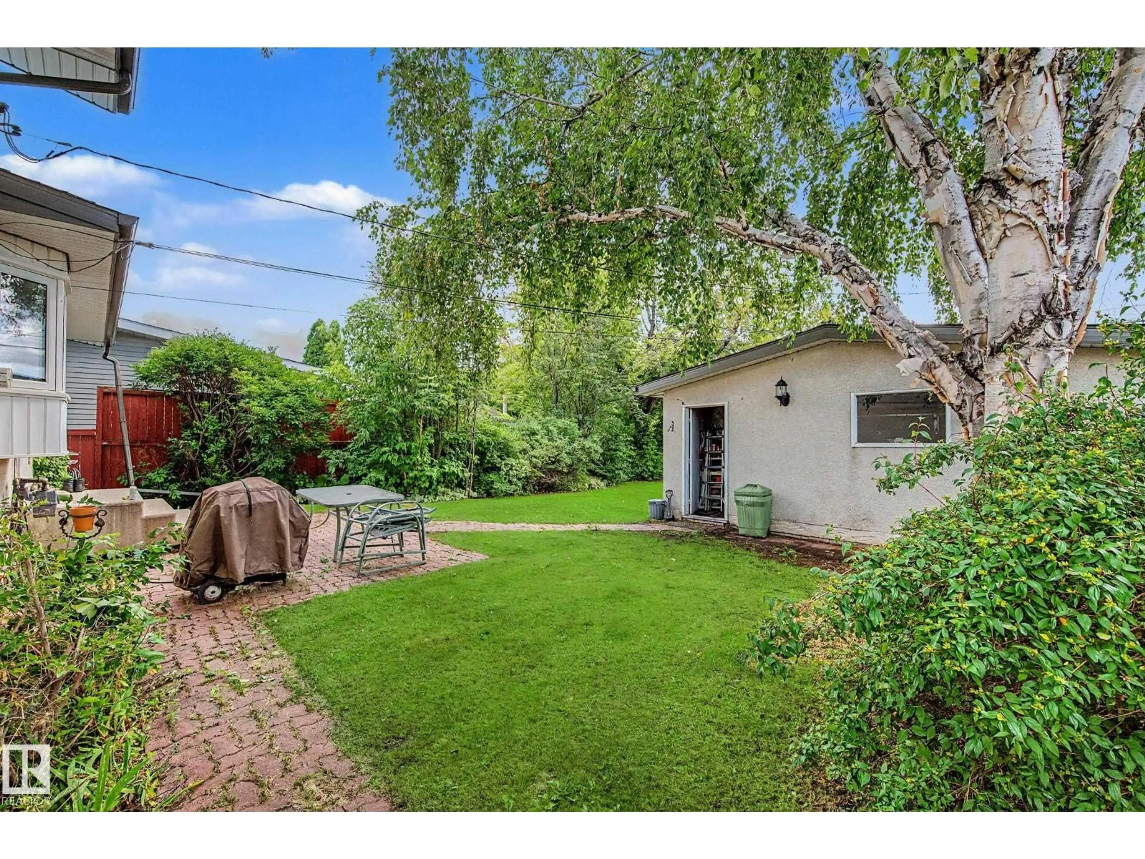 Patio, street for 11431 51 AV, Edmonton Alberta T6H0L8