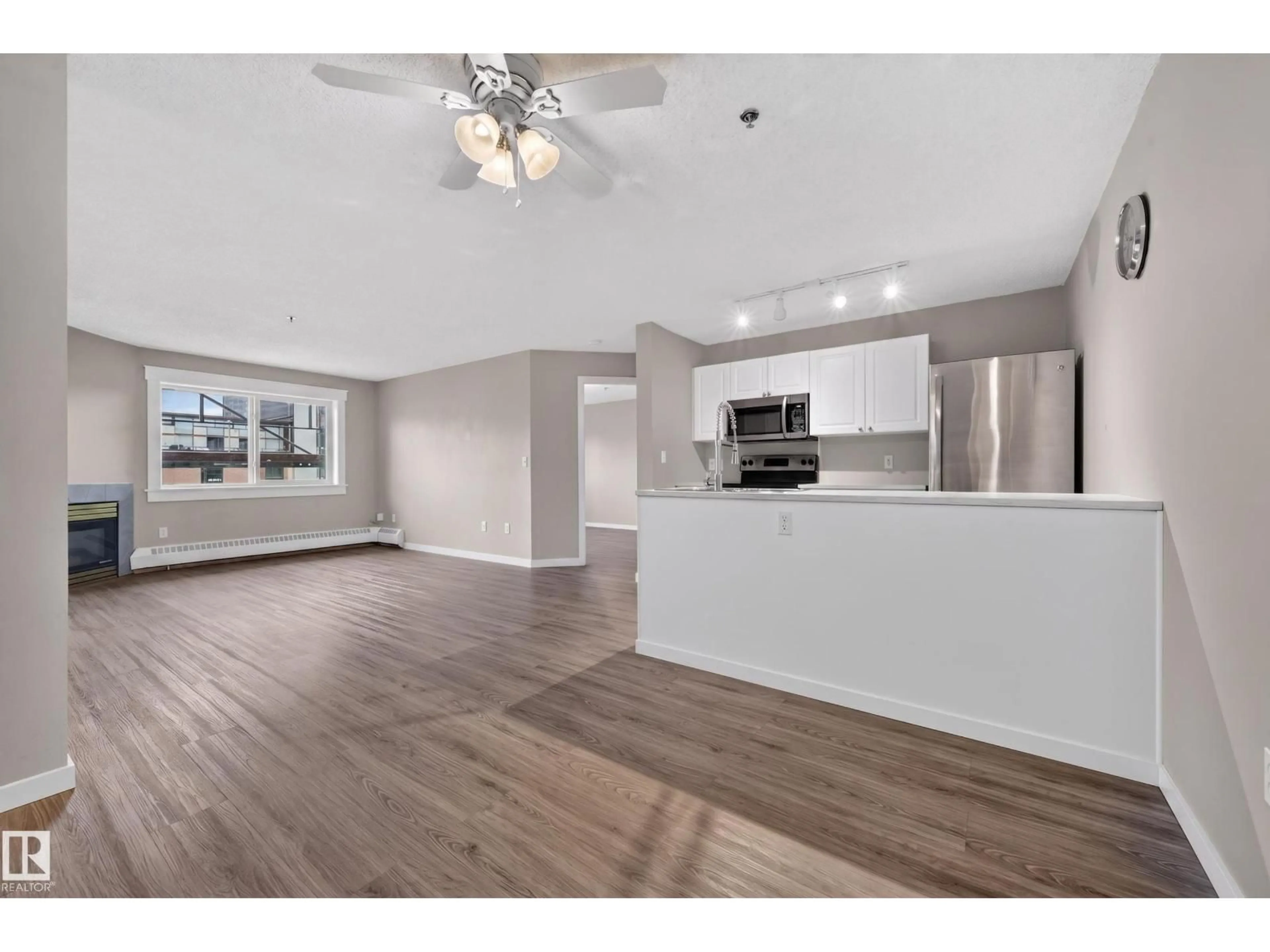 Unknown for 23 10331 106 ST NW, Edmonton Alberta T5J1H8
