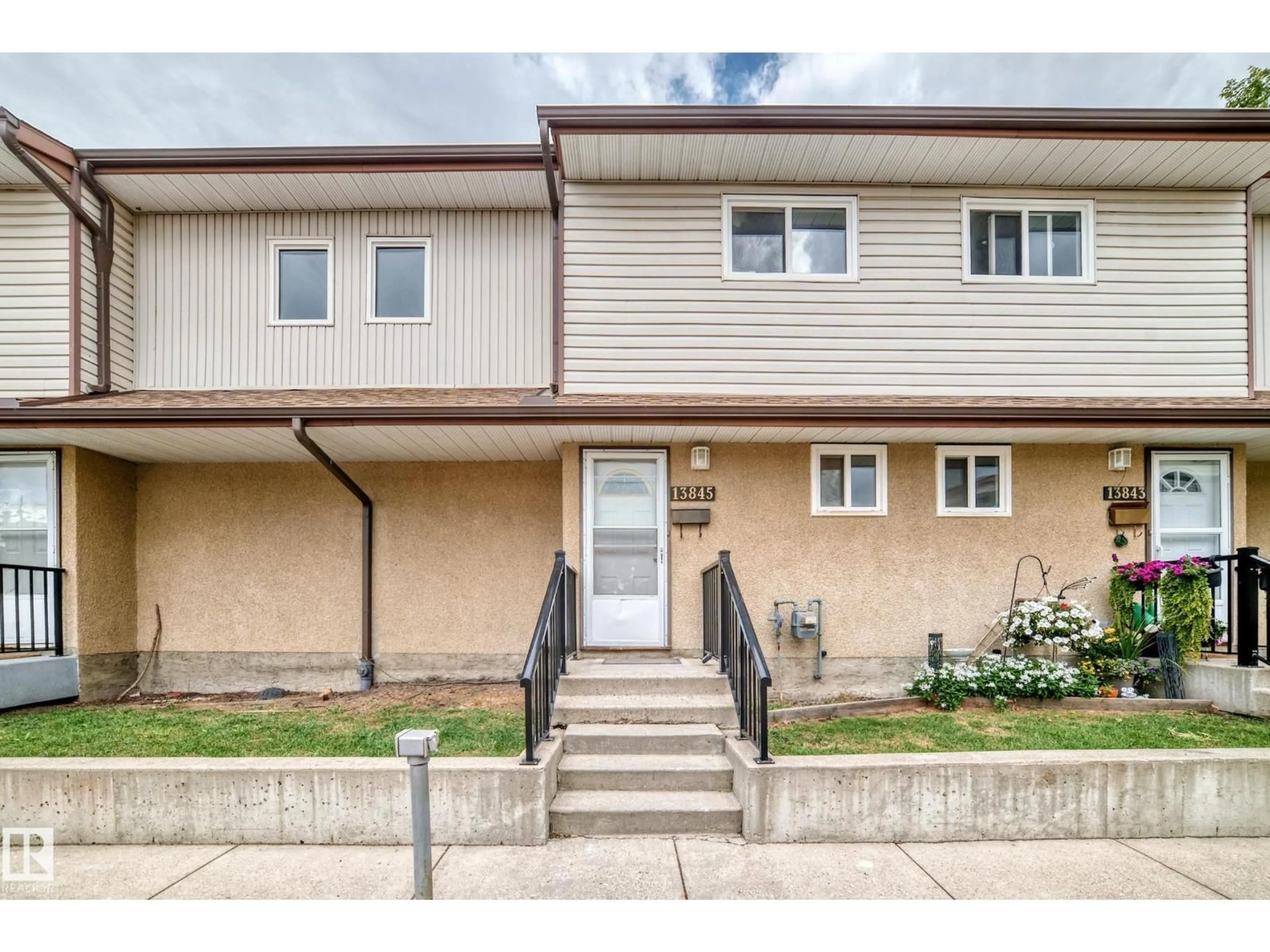Unknown for NW - 13845 24 ST, Edmonton Alberta T5Y1K1