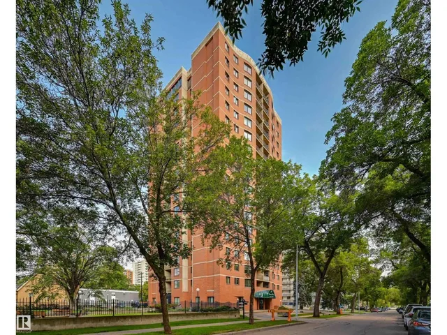 9916 - 1305 113 ST NW, Edmonton 3