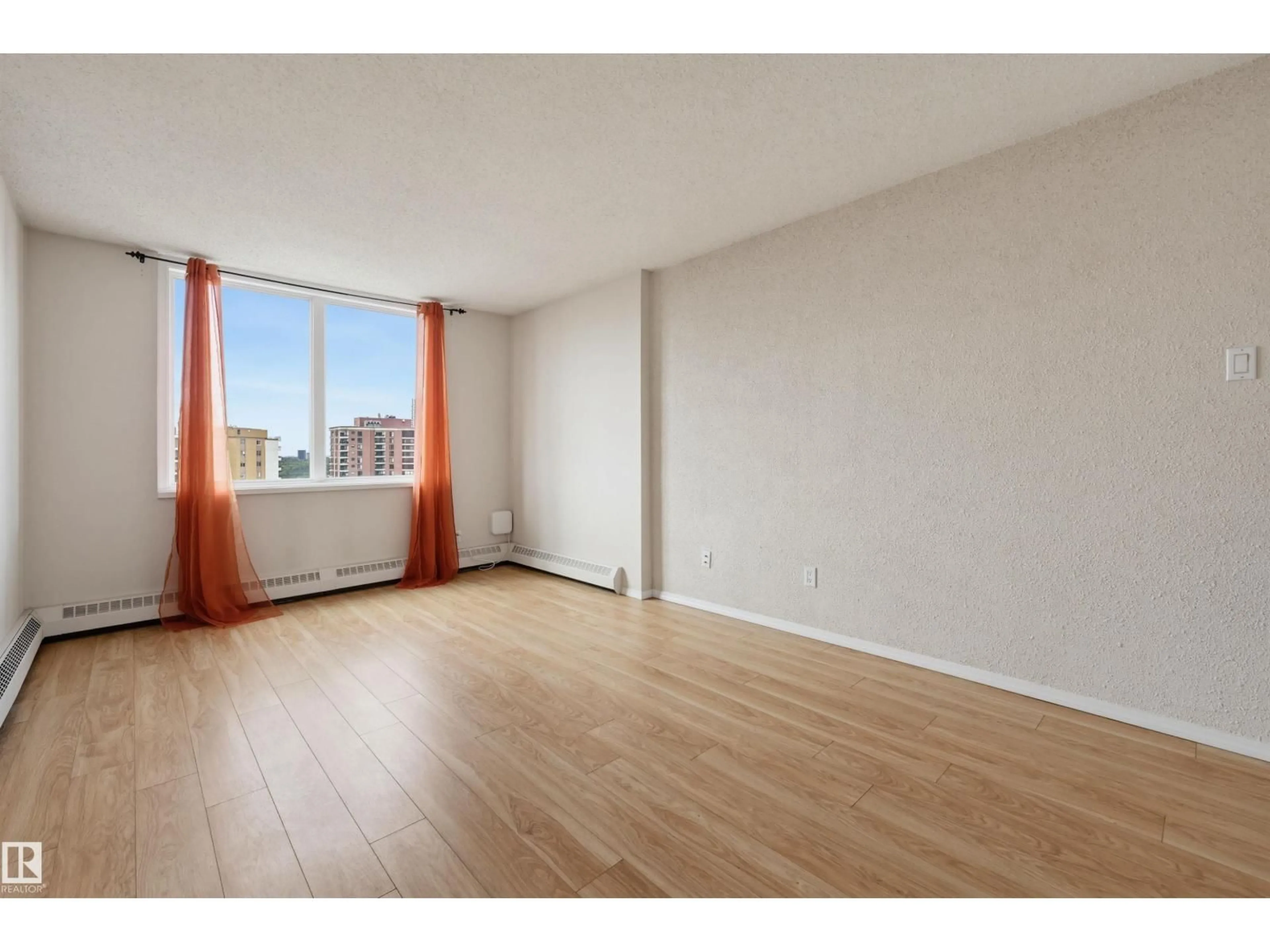 A pic of a room for 9916 - 1305 113 ST NW, Edmonton Alberta T5K2N3