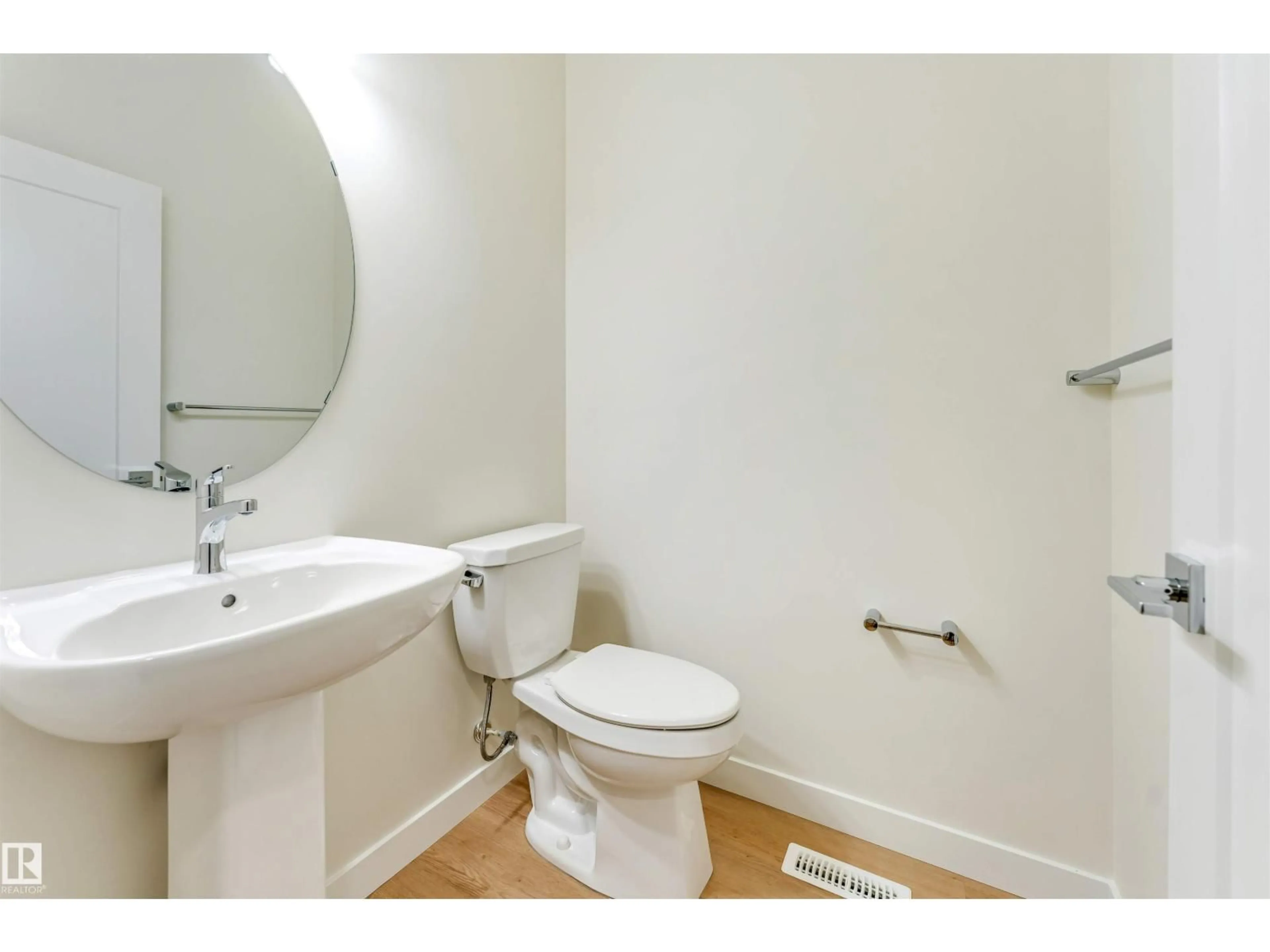 Standard bathroom, unknown for 91 DANSEREAU WAY, Beaumont Alberta T6X3E2
