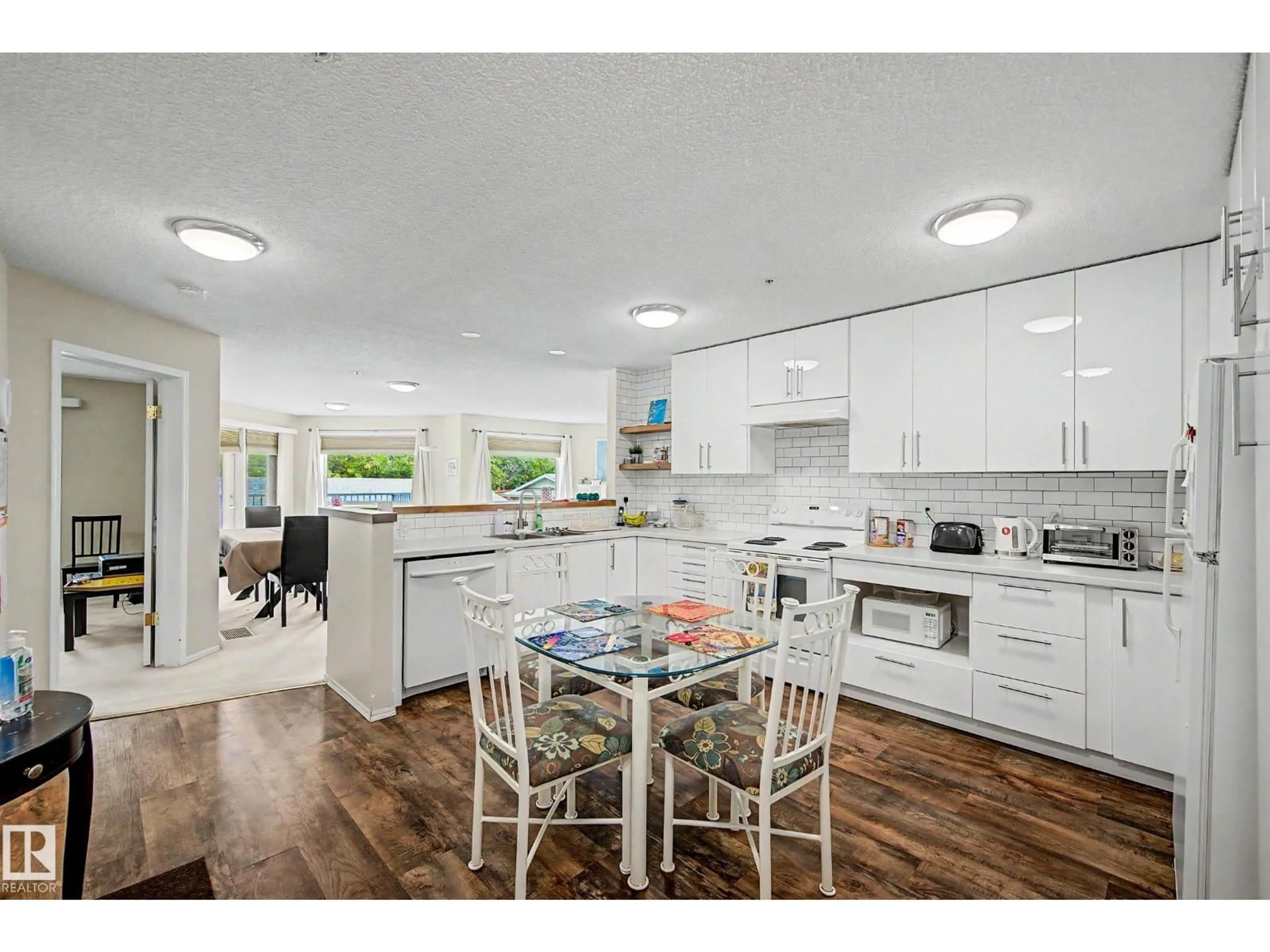 Open concept kitchen, unknown for 10 - 206 IRONWOOD, St. Albert Alberta T8N6W4