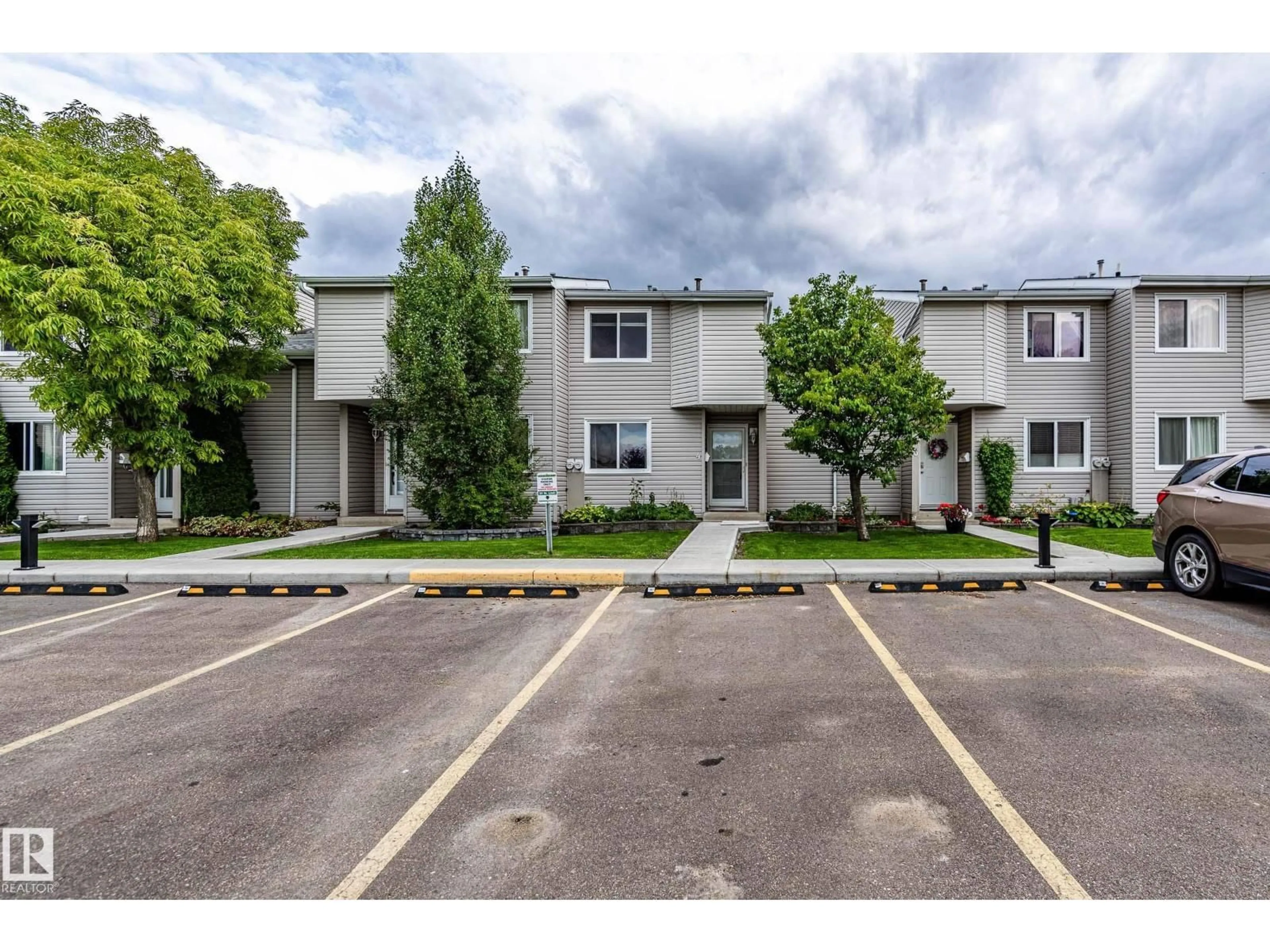 Unknown for #4 - 3221 119 ST NW, Edmonton Alberta T6J5K7