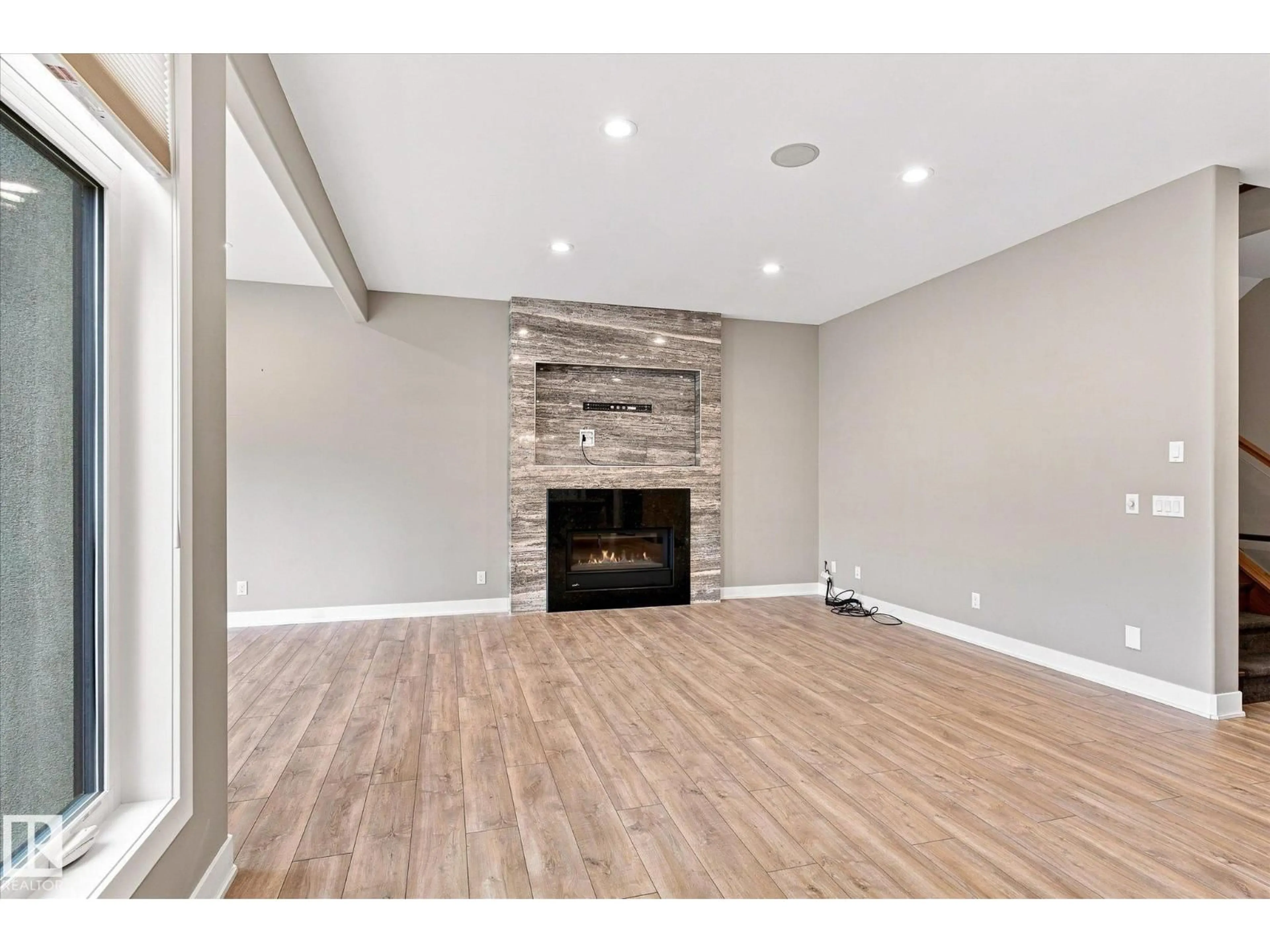 Unknown for 10637 128 ST, Edmonton Alberta T5N1W6